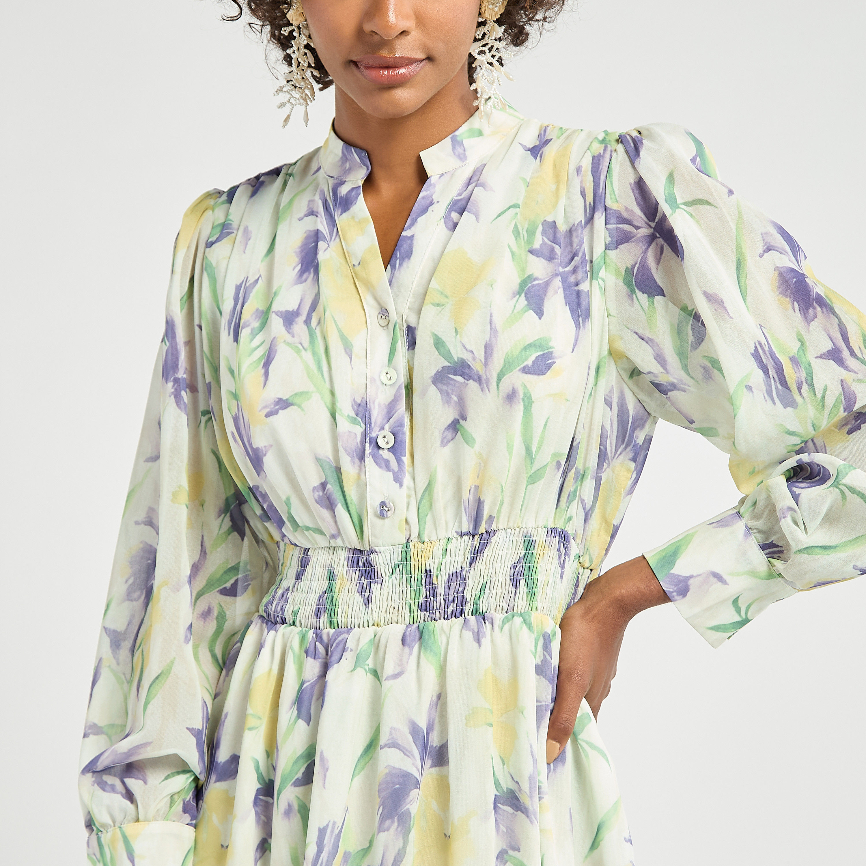 فستان قميص ميدي بطبعات أزهار وأكمام طويلة وتفاصيل بكسرات-women-clothing-dresses-image-8