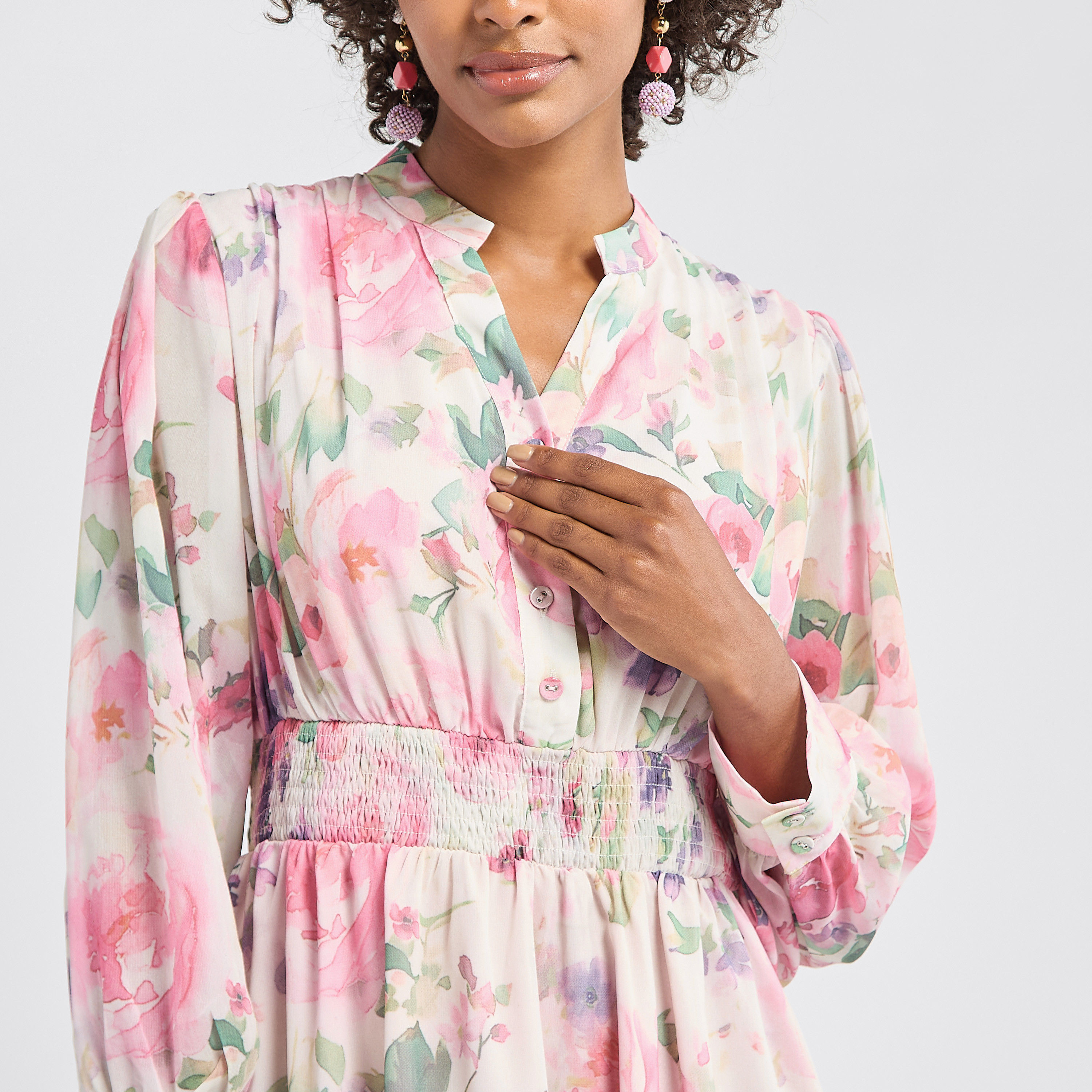 فستان قميص ميدي بطبعات أزهار وأكمام طويلة وتفاصيل بكسرات-women-clothing-dresses-image-12
