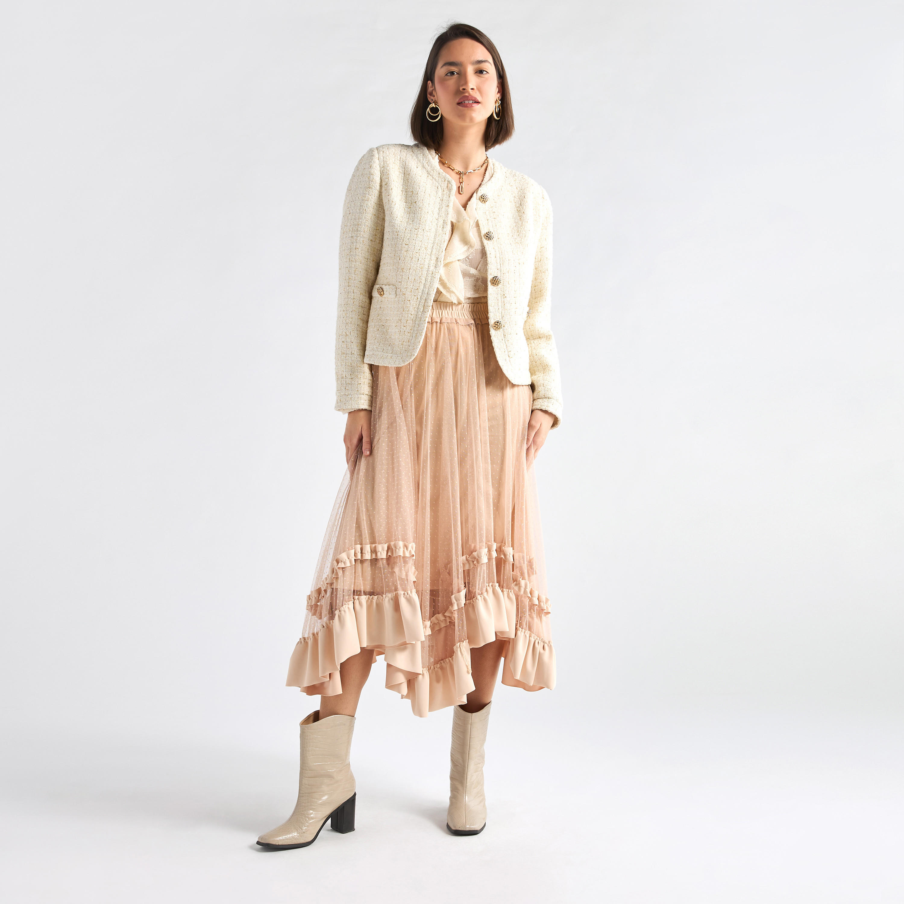 تنورة بتفاصيل كشكش وحوّاف غير مستويّة بارزة الملمس-women-clothing-bottoms-skirts-image-2