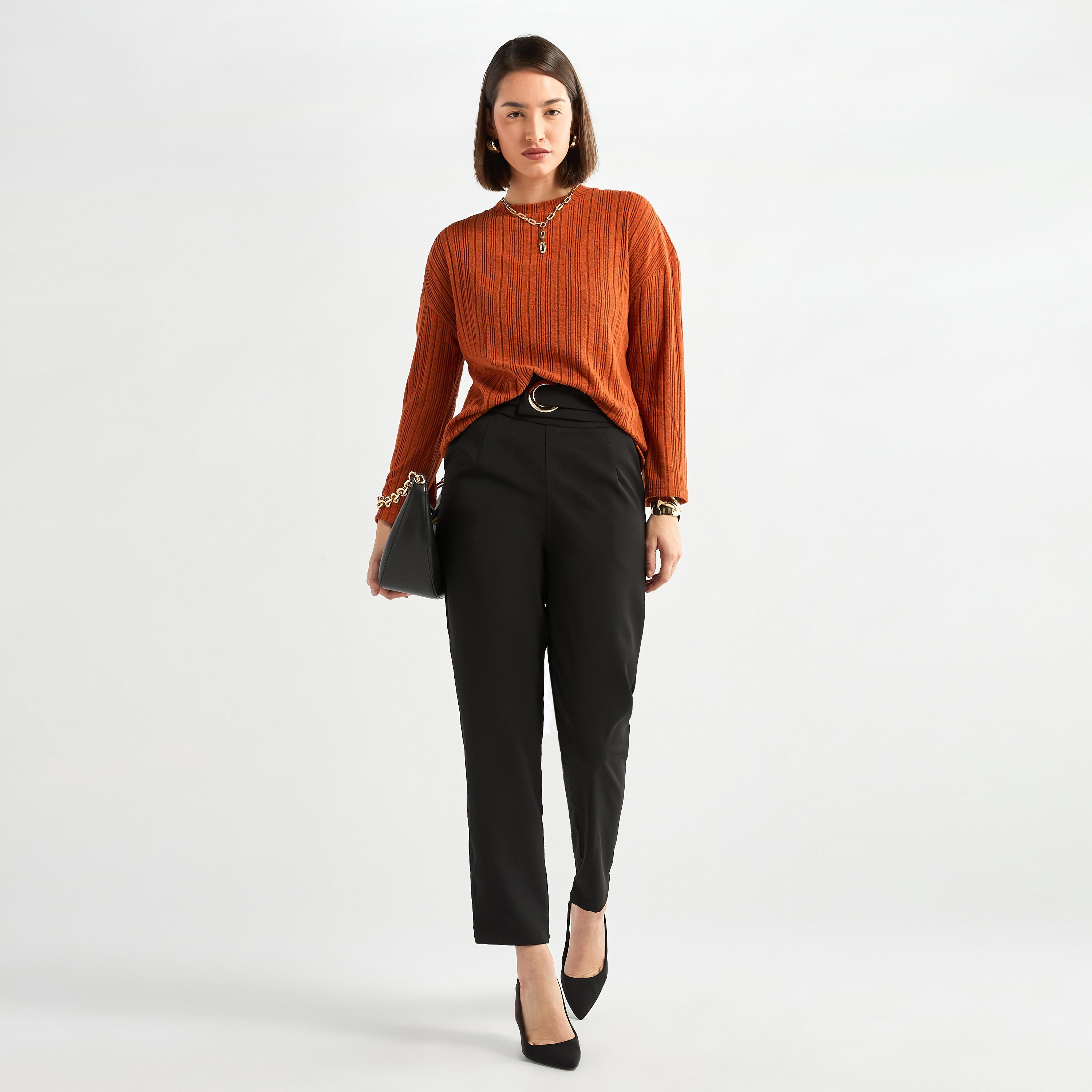 بنطلون سادة بقصة مستقيمة وجيوب وحزام-women-clothing-bottoms-trousers-image-3