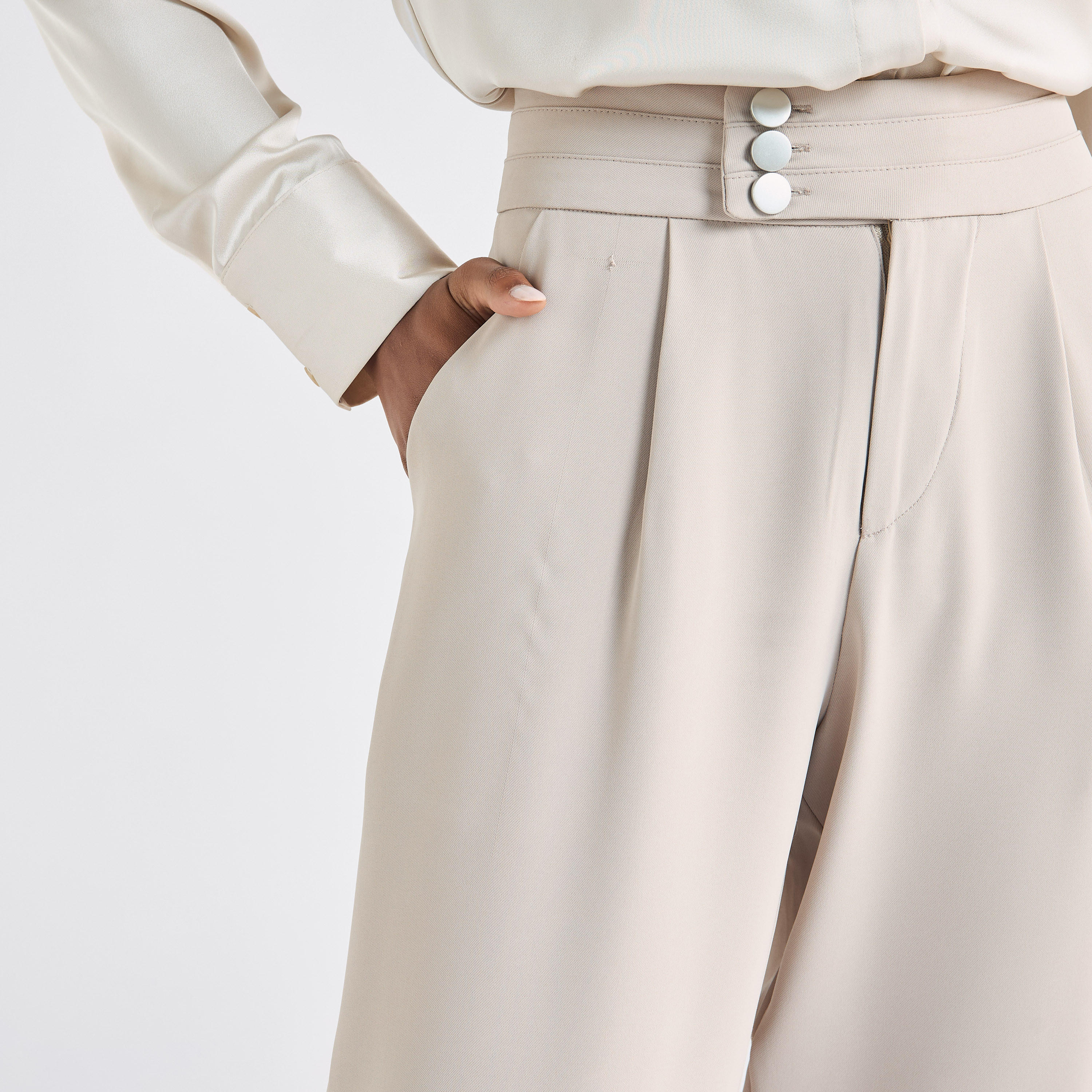 بنطلون سادة بقصّة مستقيمة وجيوب-women-clothing-bottoms-trousers-image-1