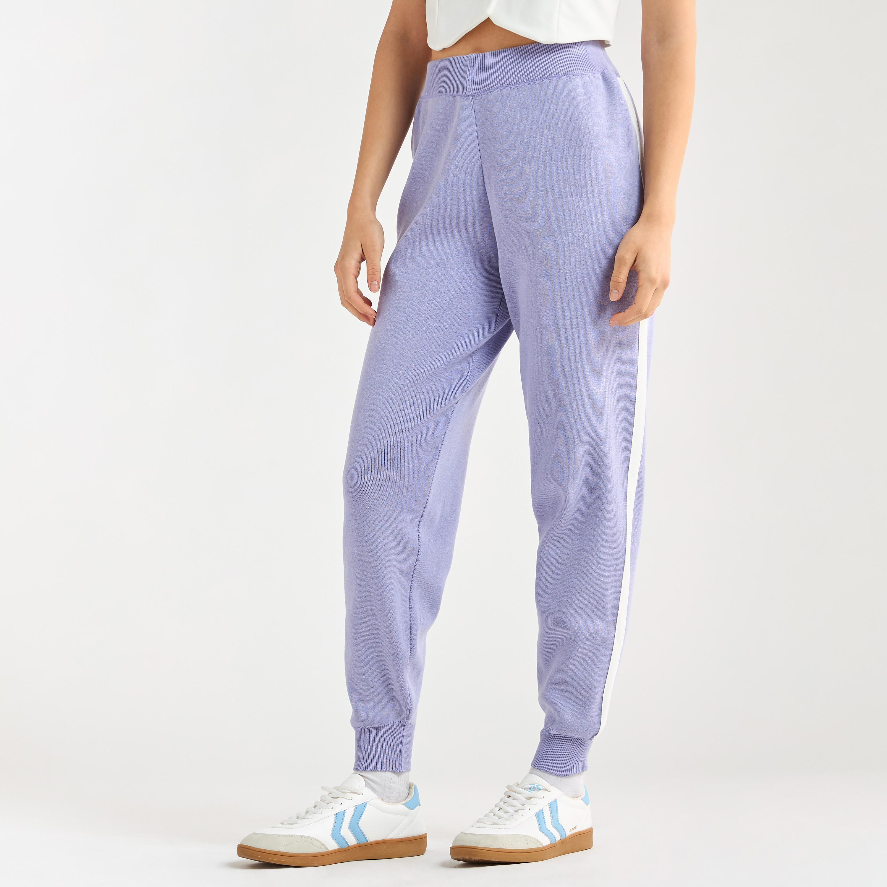 بنطلون رياضي بتصميم ألواح وجيوب وخصر مطاطي مضلّع-women-clothing-bottoms-joggers-image-1