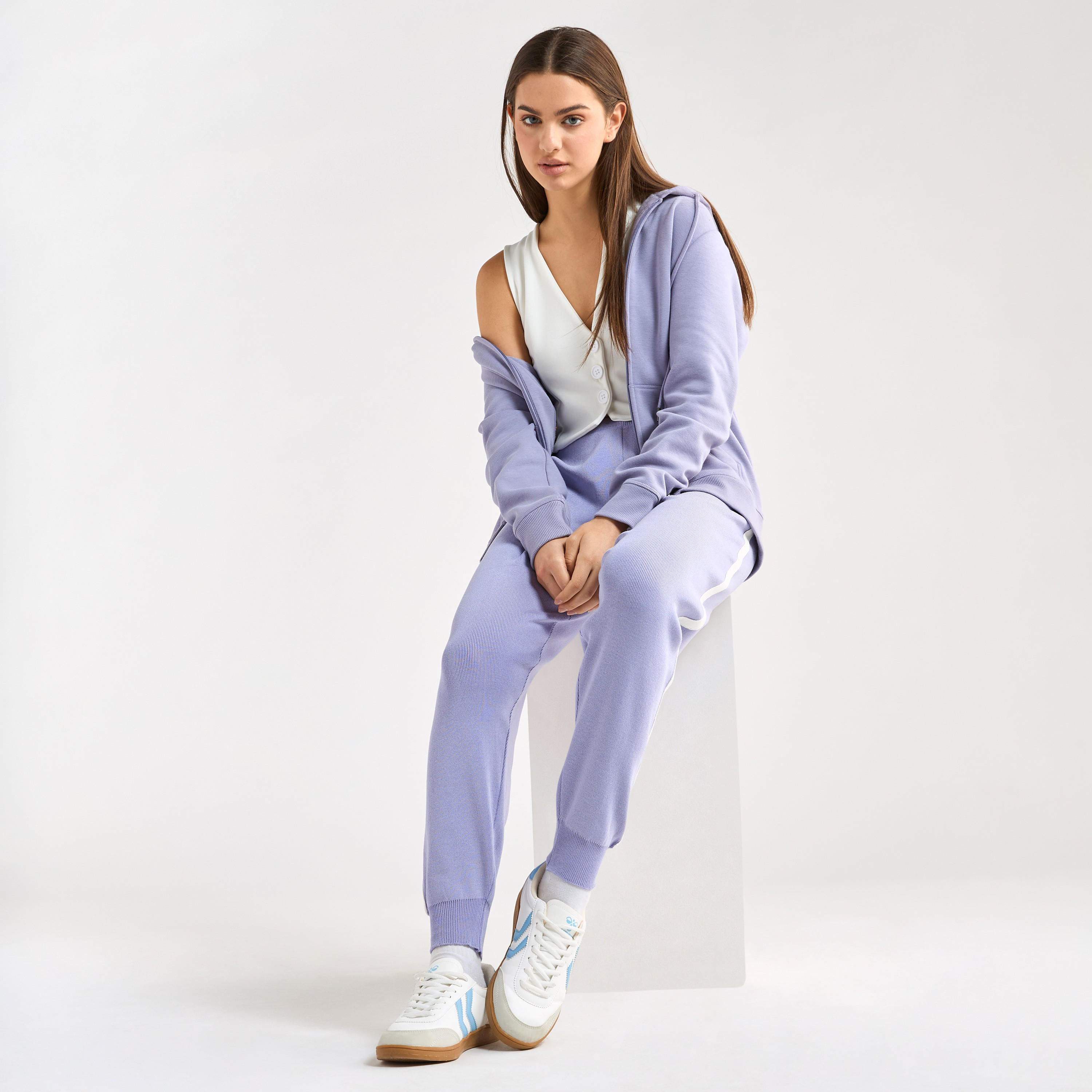 بنطلون رياضي بتصميم ألواح وجيوب وخصر مطاطي مضلّع-women-clothing-bottoms-joggers-image-2