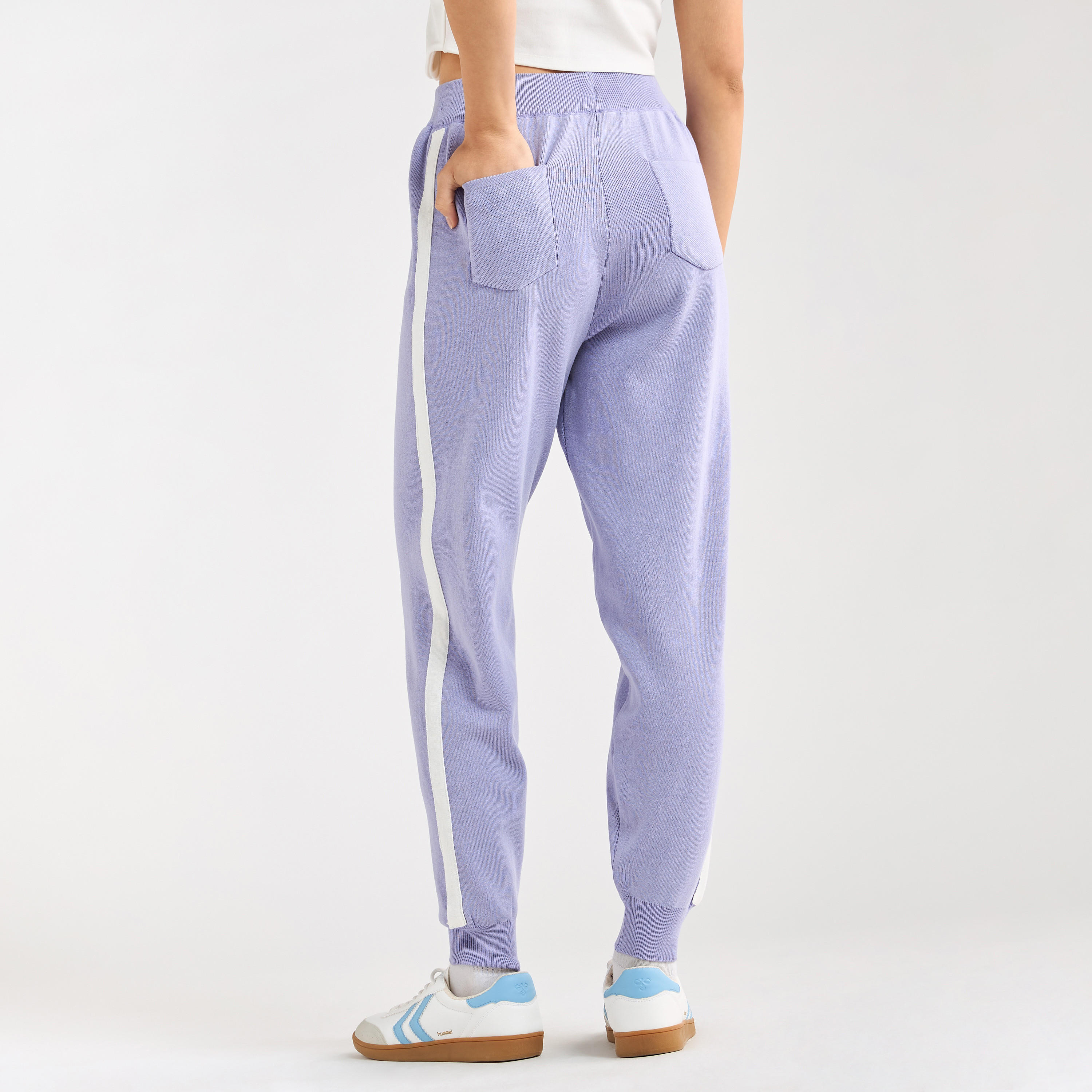 بنطلون رياضي بتصميم ألواح وجيوب وخصر مطاطي مضلّع-women-clothing-bottoms-joggers-image-3