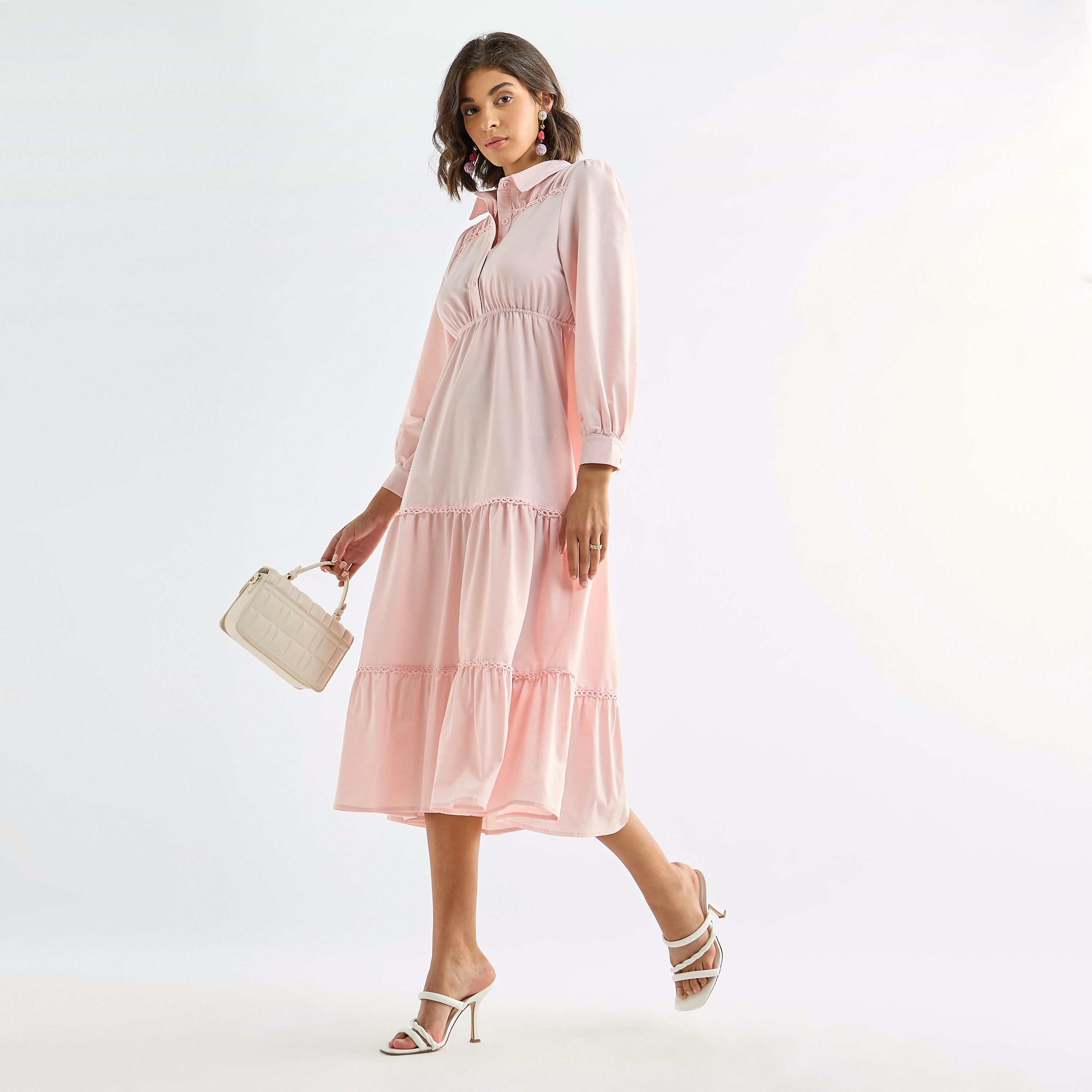 فستان ميدي سادة متعدد الطبقات بياقة عادية وأكمام منفوخة-women-clothing-dresses-image-1