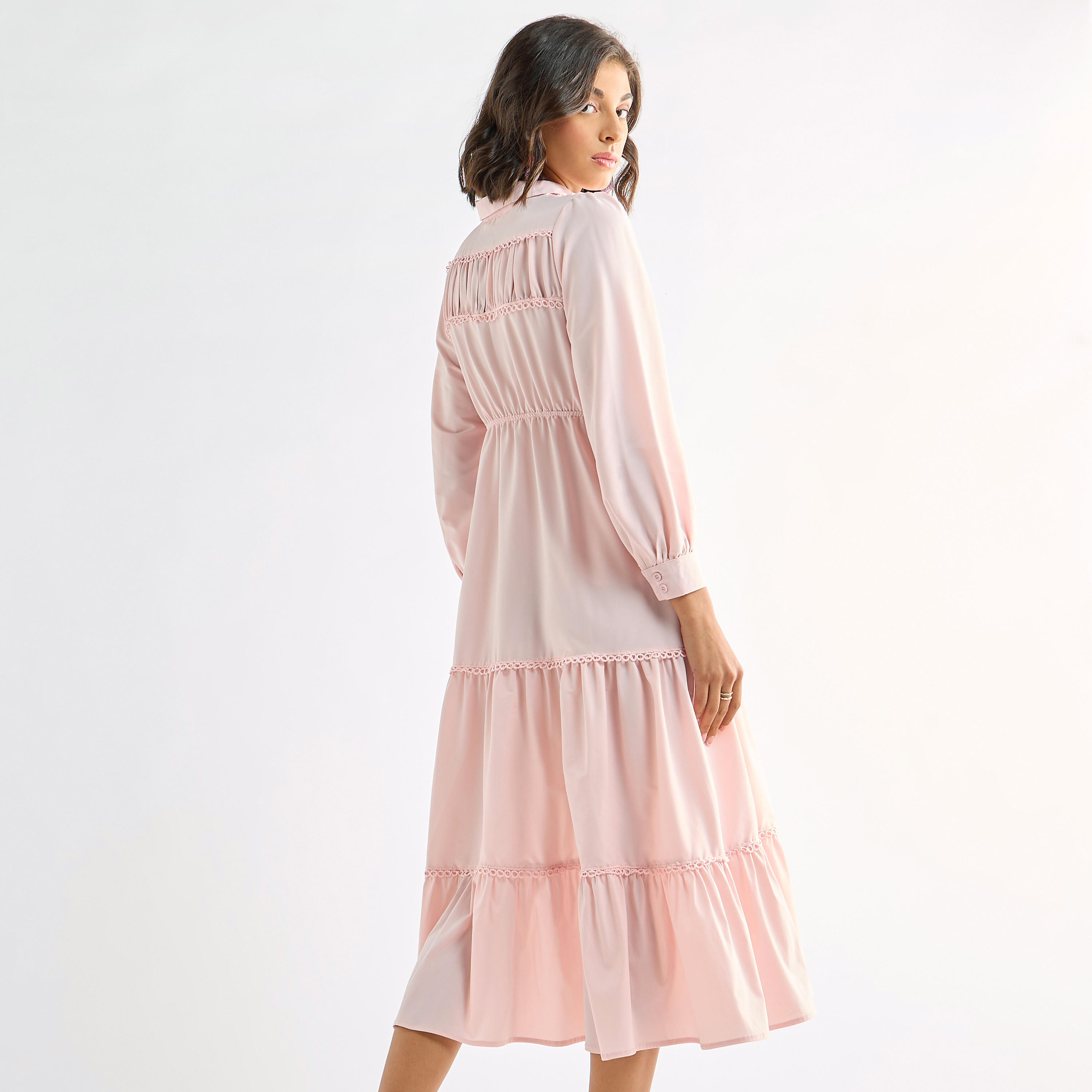 فستان ميدي سادة متعدد الطبقات بياقة عادية وأكمام منفوخة-women-clothing-dresses-image-3