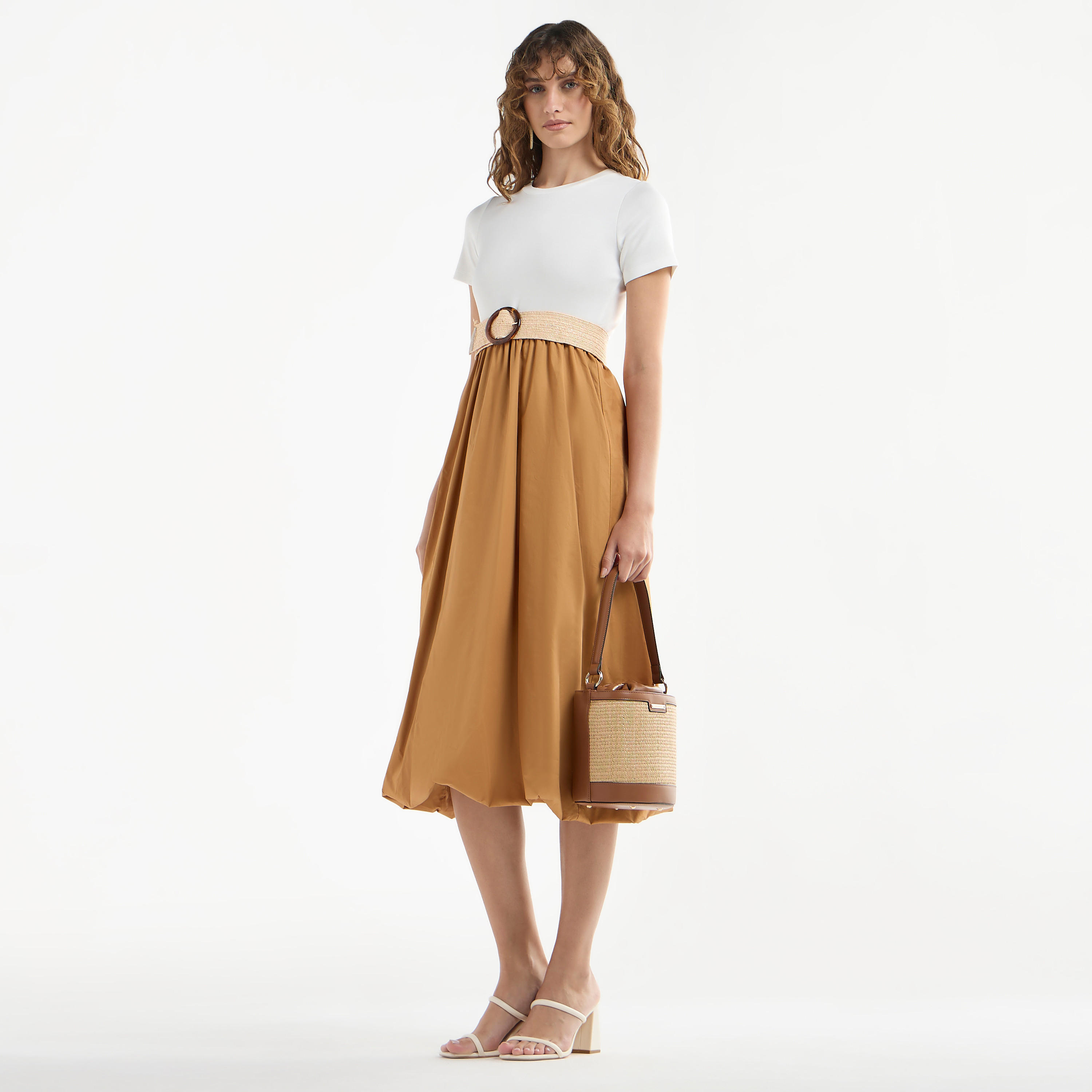 فستان قطن إيه لاين بتصميم قوالب ملونة وأكمام قصيرة وياقة مستديرة-women-clothing-dresses-image-14