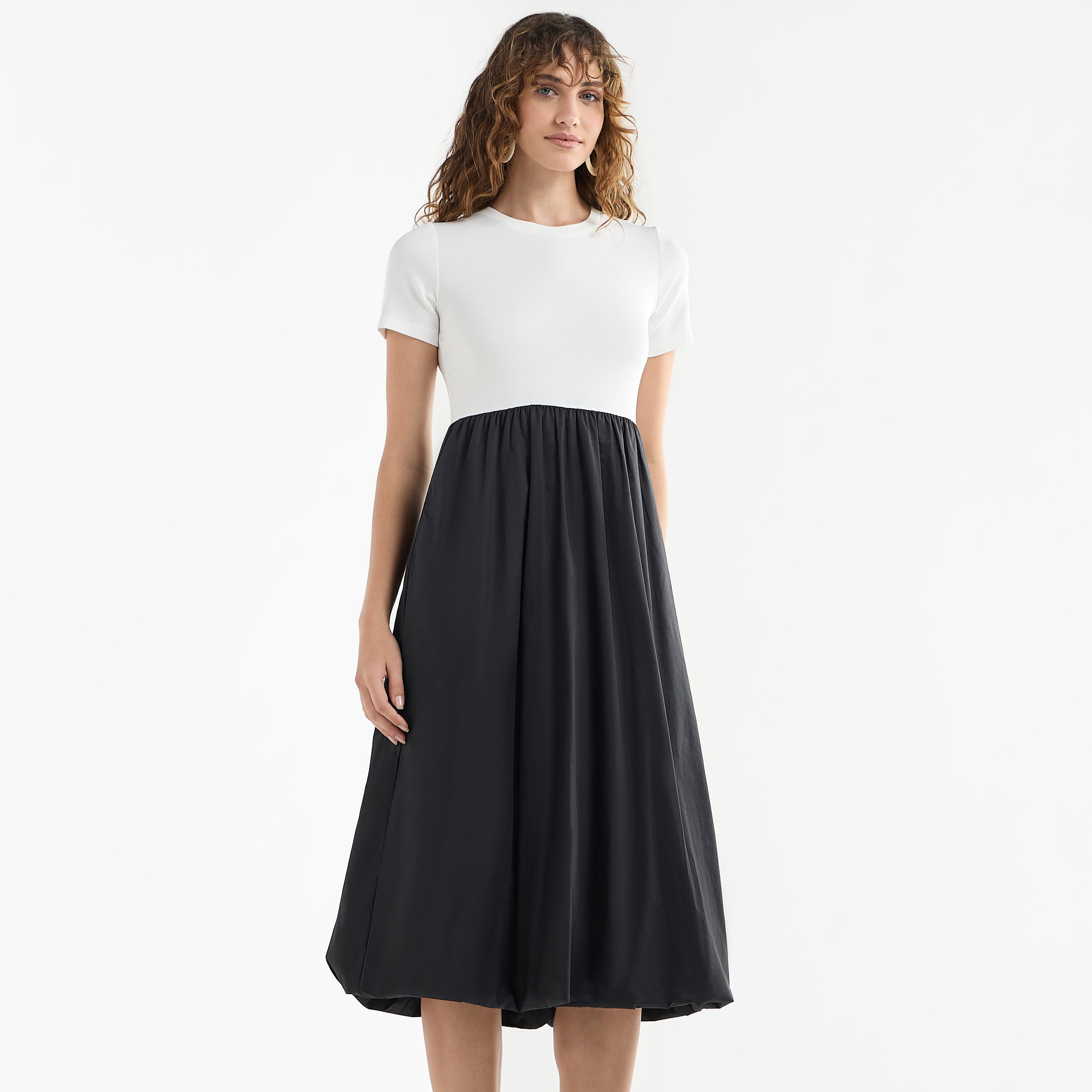 فستان قطن إيه لاين بتصميم قوالب ملونة وأكمام قصيرة وياقة مستديرة-women-clothing-dresses-image-1