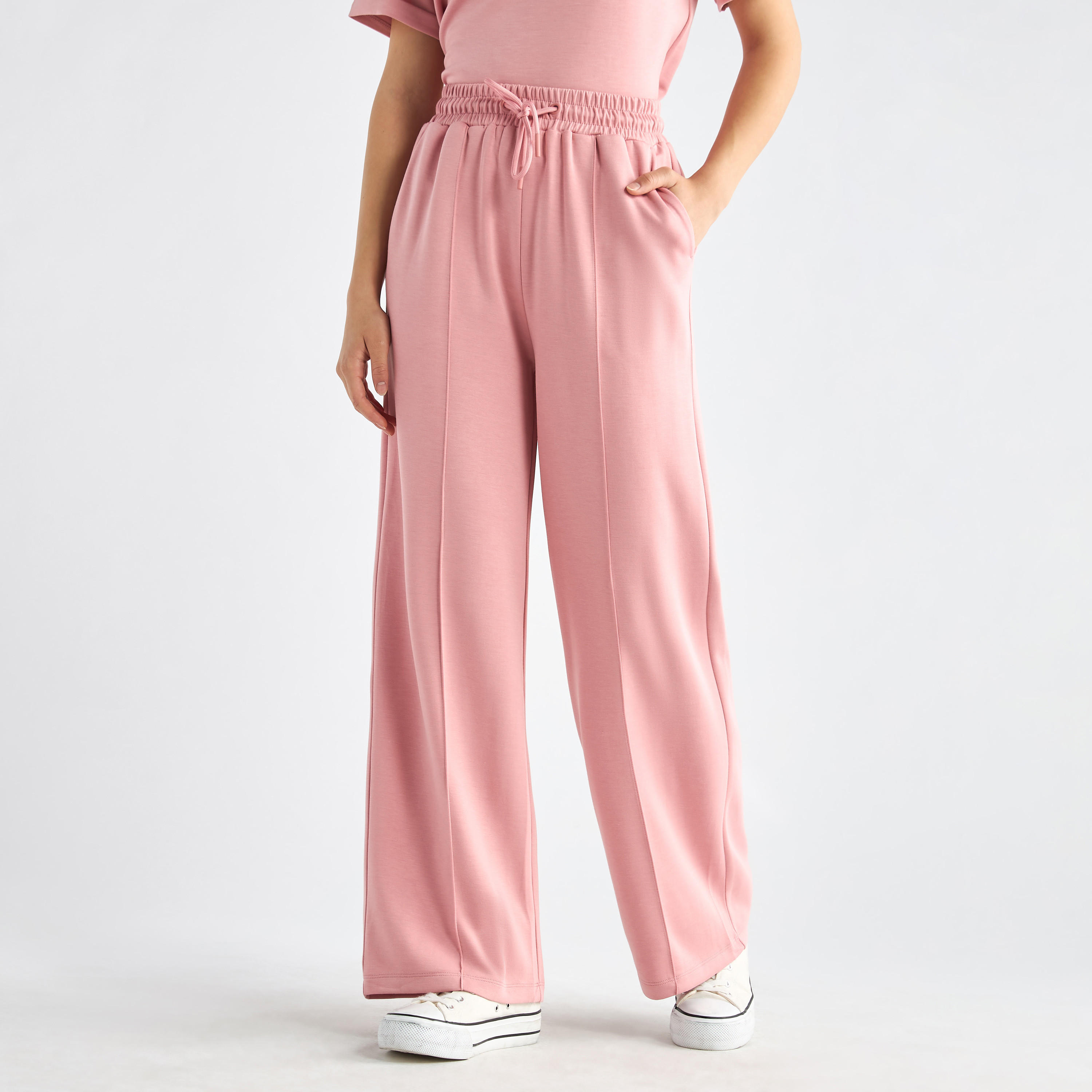 طقم بنطلون وتيشيرت بياقة ضيقة-women-clothing-coordsets-image-23