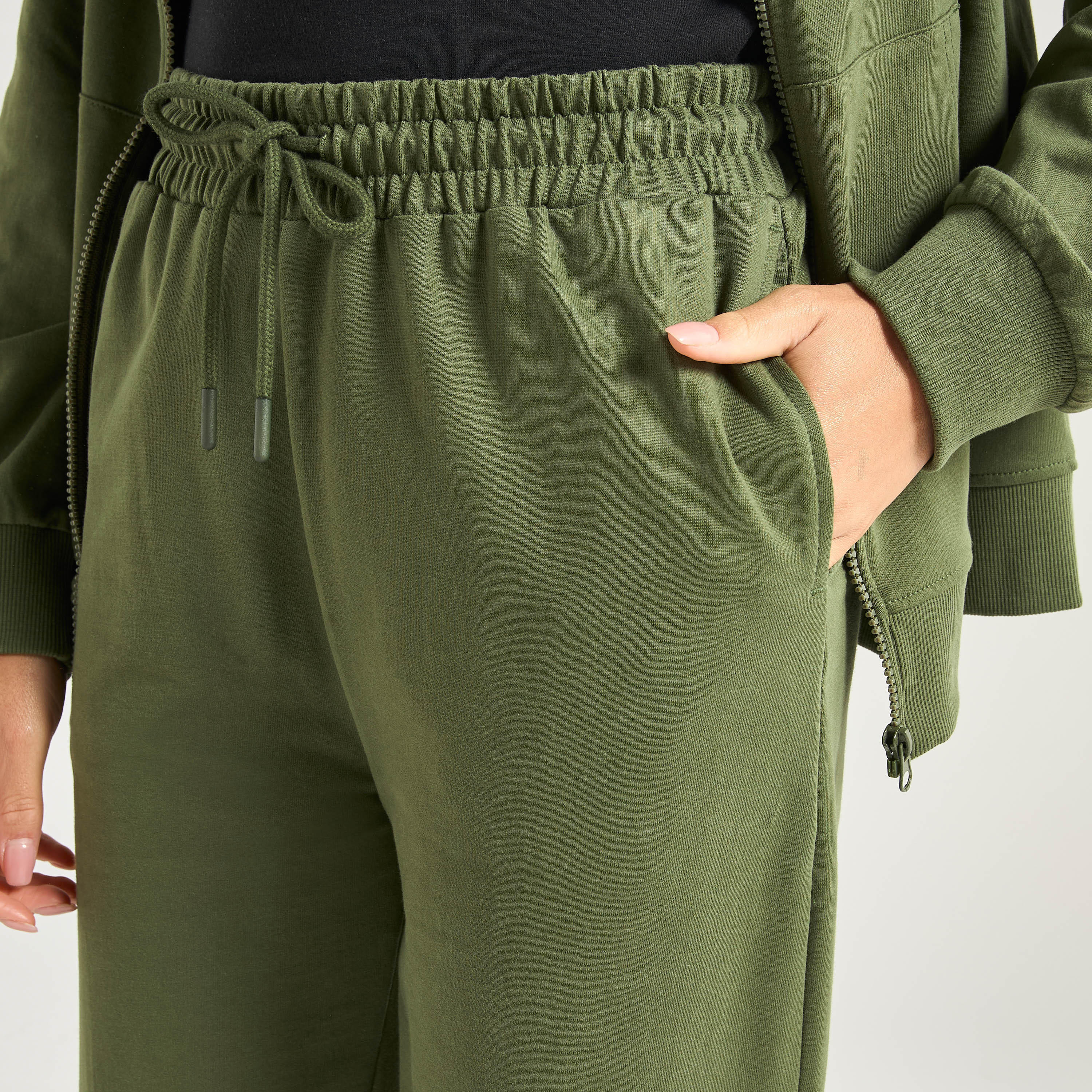 طقم بنطلون رياضي وهودي بتفاصيل سحاب وجيب كنغر-women-clothing-coordsets-image-6