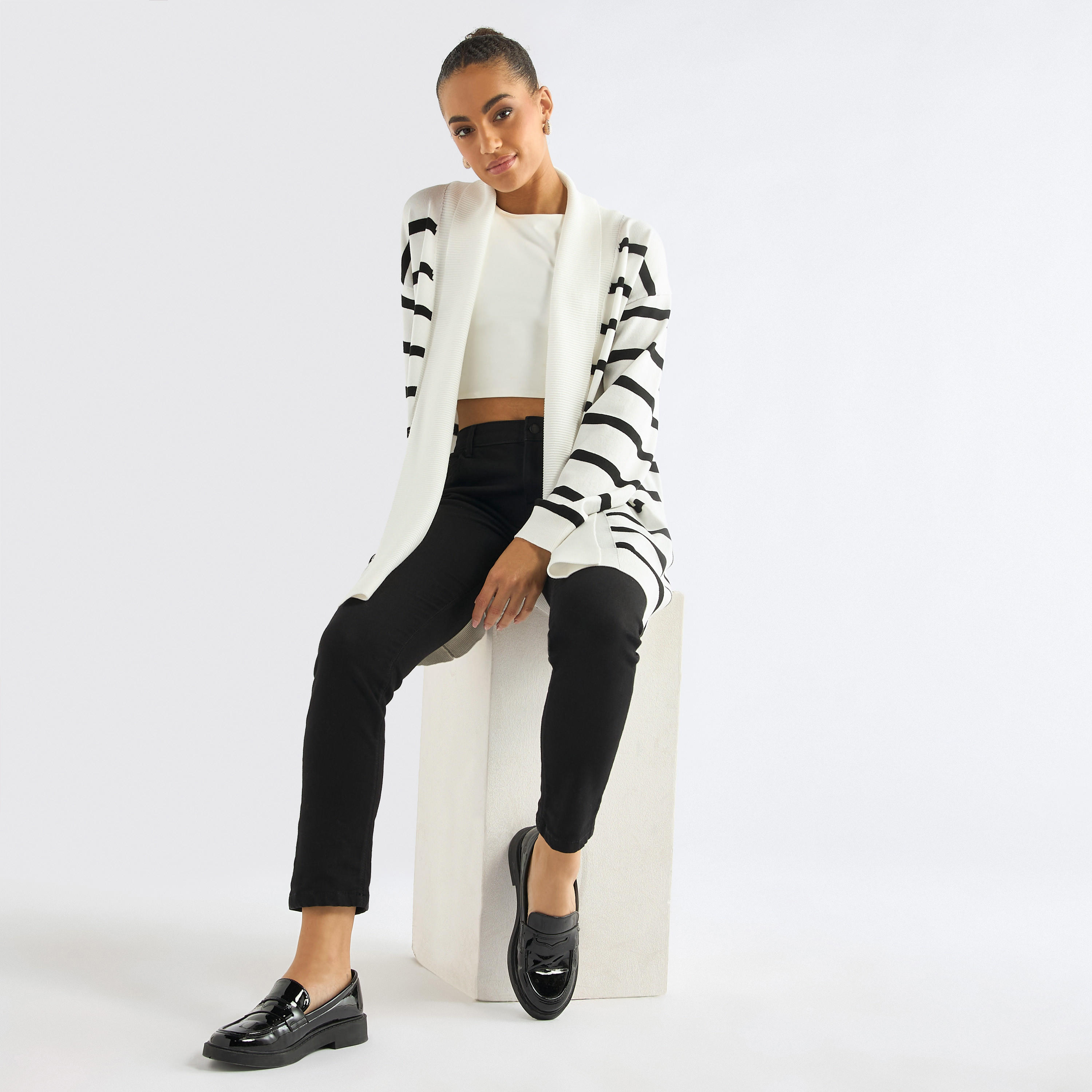 سترة كارديجان طويلة مقلّمة مفتوحة من الأمام-women-winterwear-cardigansandjumpers-cardigans-image-2