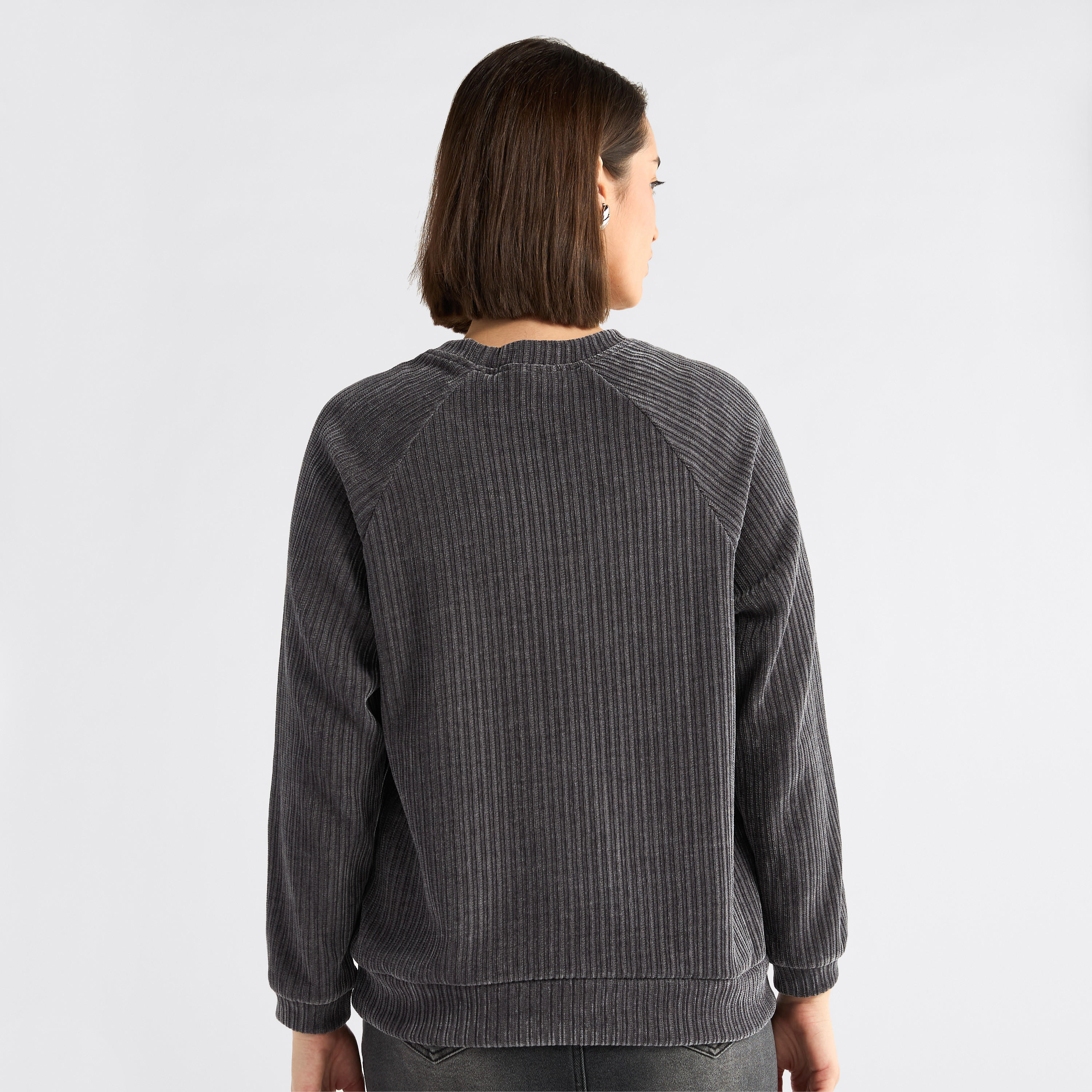 سويت شيرت بارز الملمس بأكمام راجلان وياقة ضيقة-women-winterwear-hoodiesandsweatshirts-sweatshirts-image-3