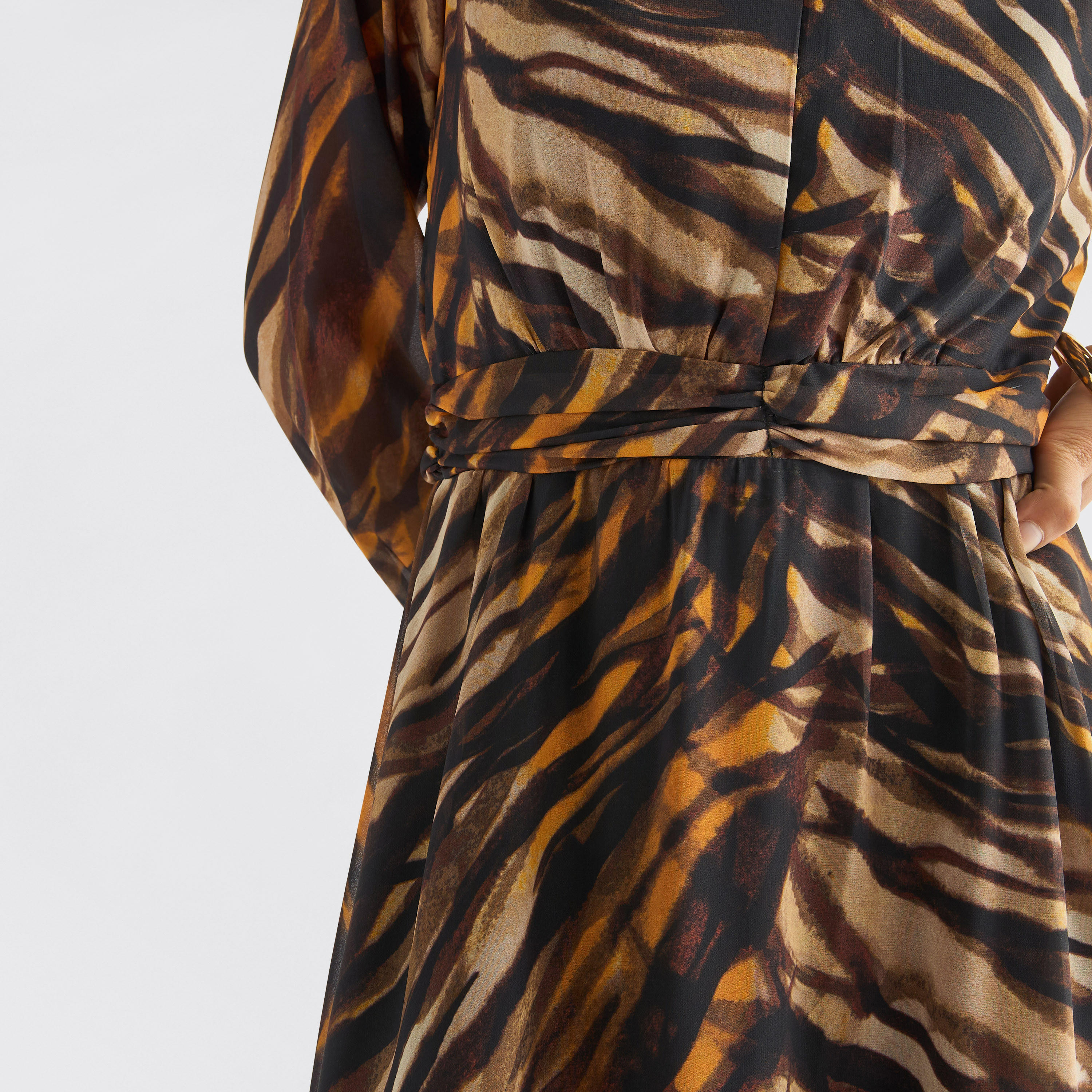 فستان ميدي بياقة مستديرة وأكمام طويلة وطبعات حيوانات-women-clothing-dresses-image-10