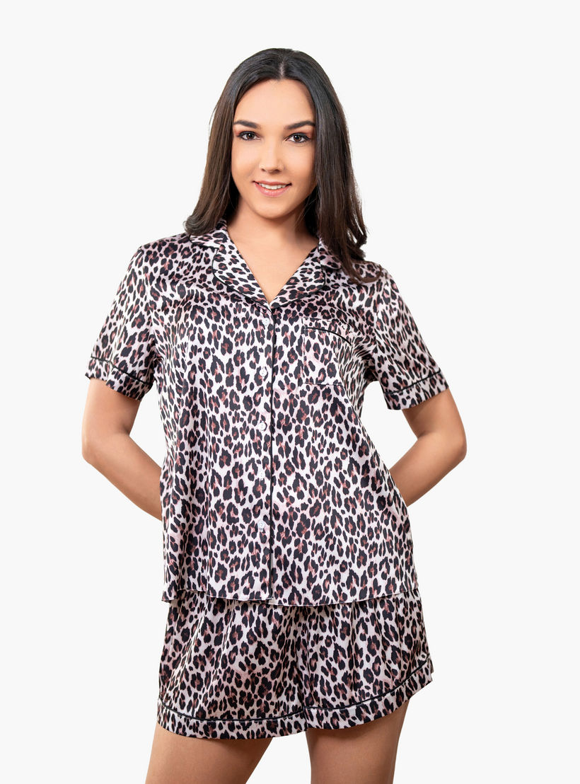 طقم قميص وشورت بطبعات من آدارايا-women-clothing-nightwear-pyjamas-shortsets-image-1