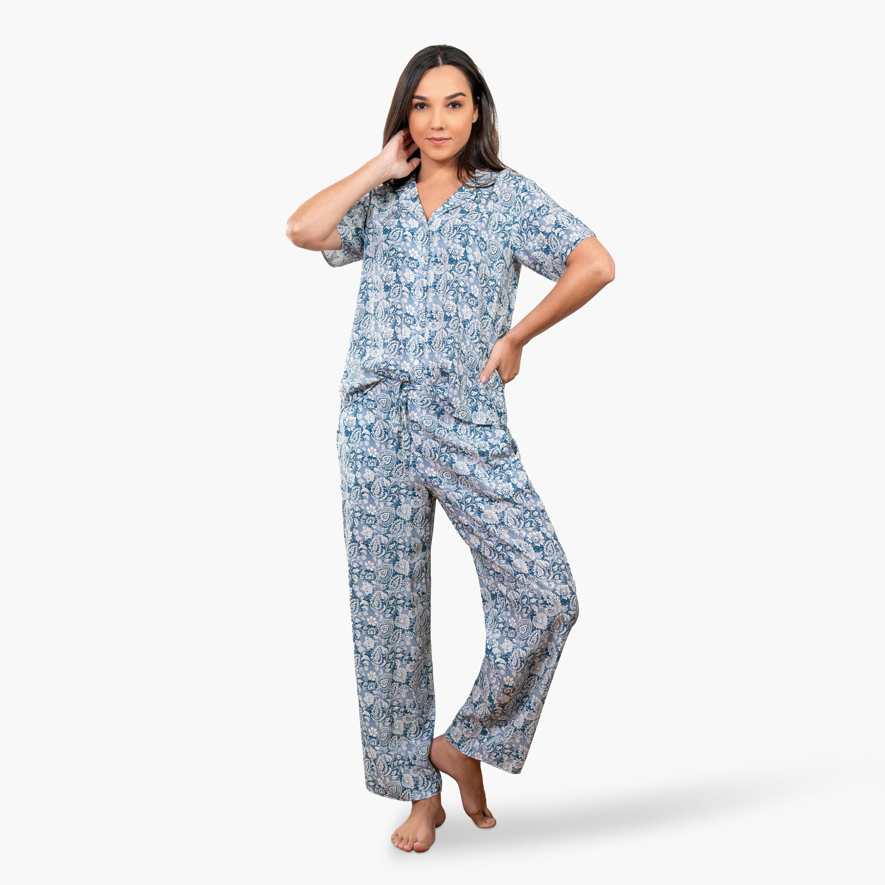 طقم بنطلون بيجاما وقميص رايون بطبعات من آدارايا-women-clothing-nightwear-pyjamas-longsets-image-1