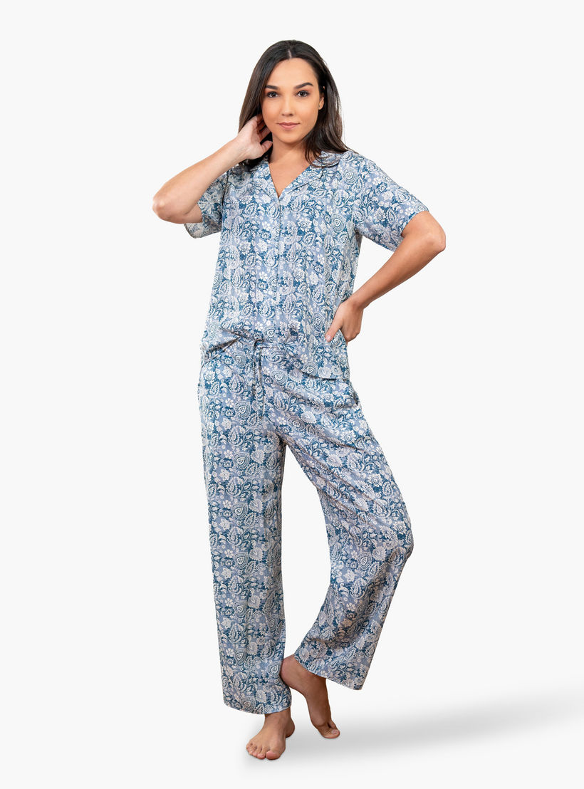 طقم بنطلون بيجاما وقميص رايون بطبعات من آدارايا-women-clothing-nightwear-pyjamas-longsets-image-1