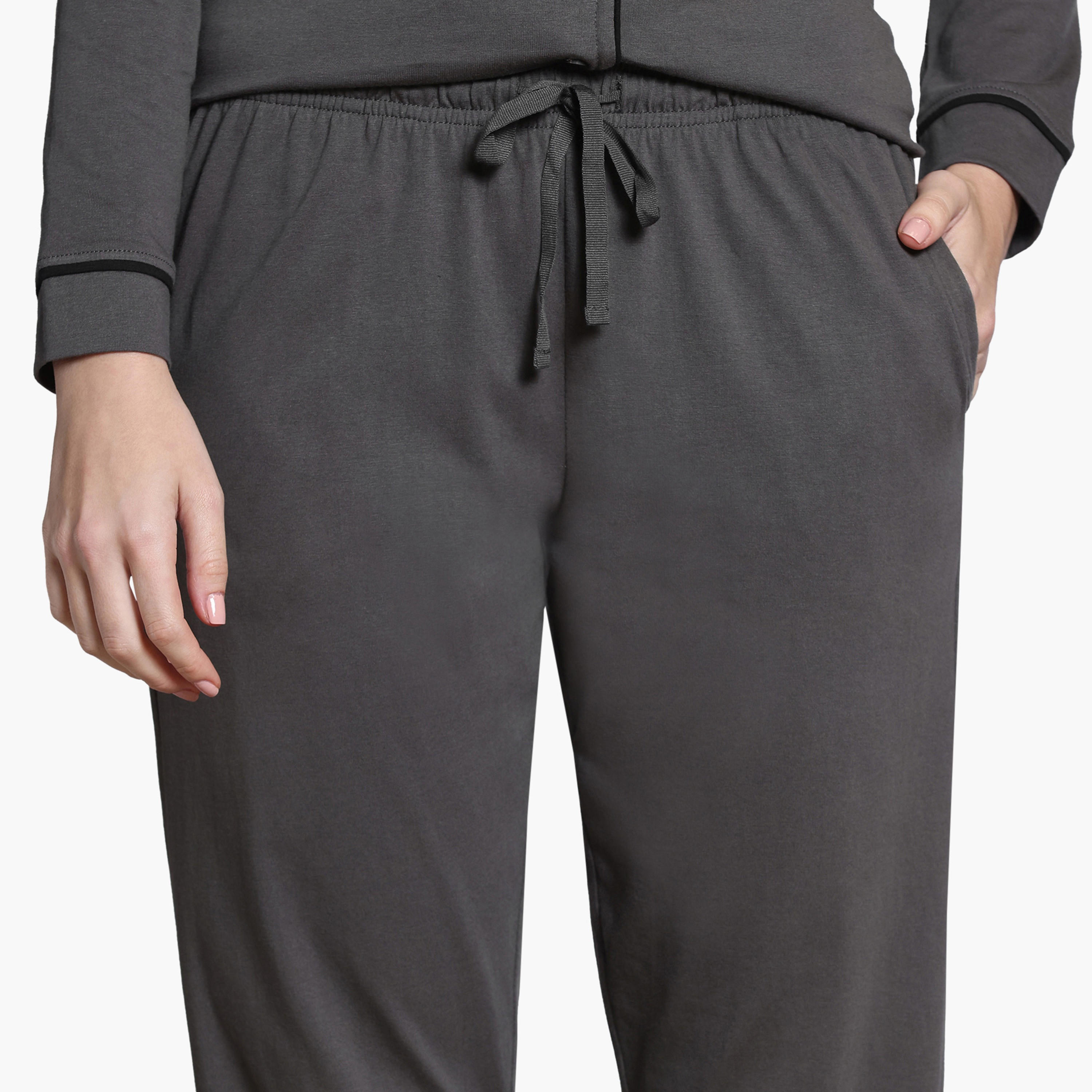طقم بيجاما بتفاصيل خيوط بارزة من زيفامي-women-clothing-nightwear-pyjamas-longsets-image-12