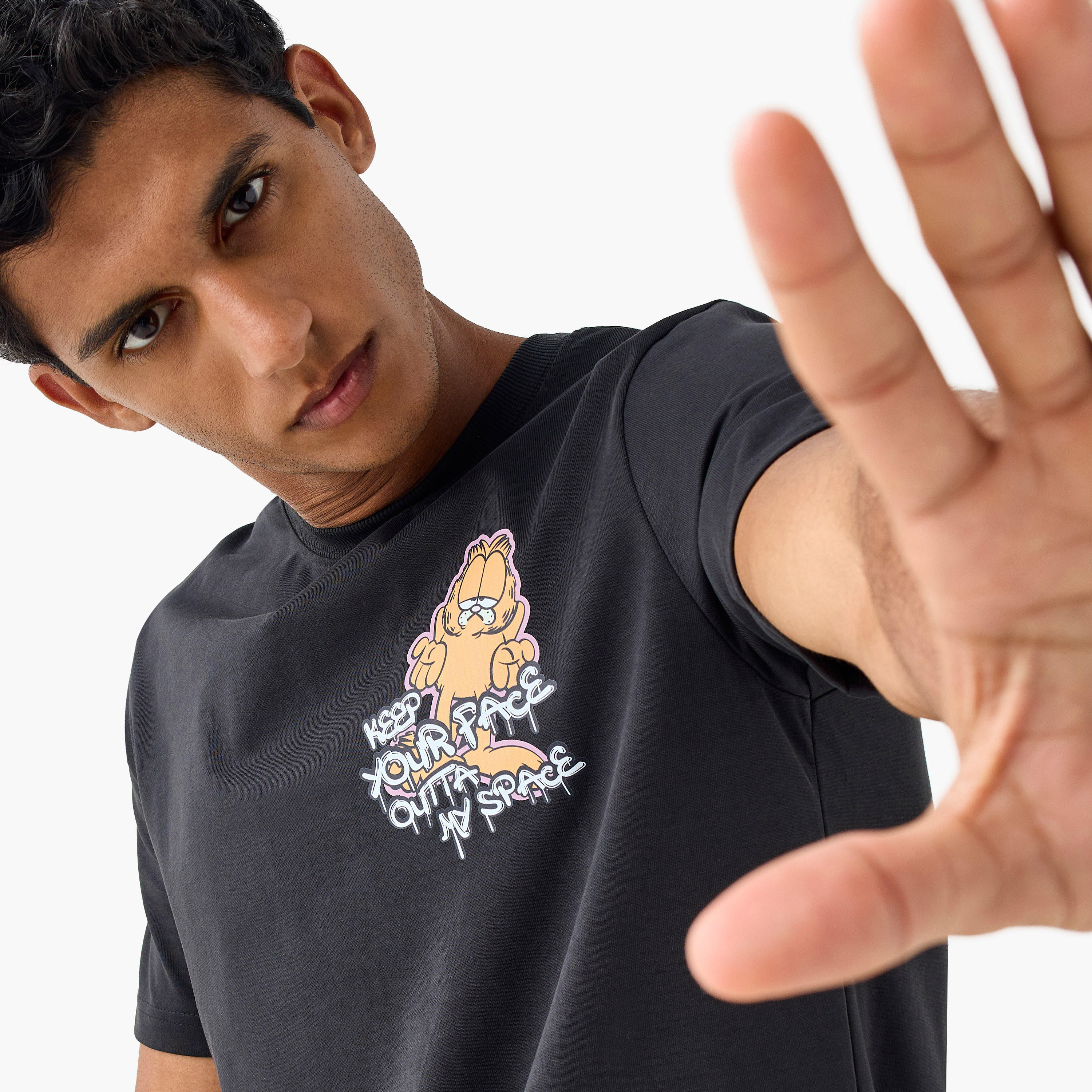Garfield Print Crew Neck T-shirt with Short Sleeves-men-clothing-tshirtsandpolos-tshirts-image-4