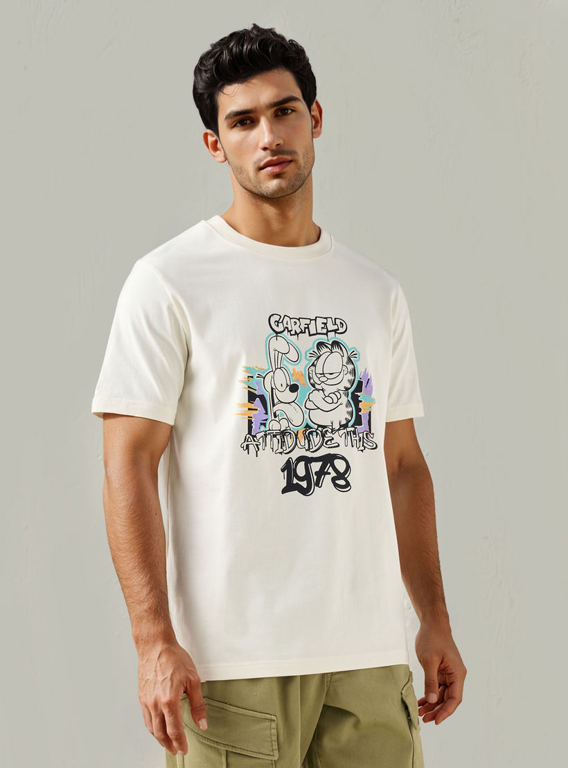 Garfield Print Crew Neck T-shirt with Short Sleeves-men-clothing-tshirtsandpolos-tshirts-image-1