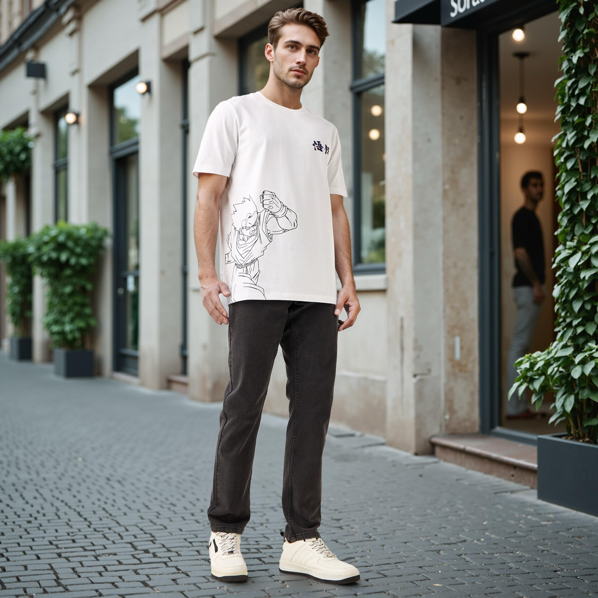 تيشيرت بياقة ضيقة وطبعات-men-clothing-tshirtsandpolos-tshirts-image-2