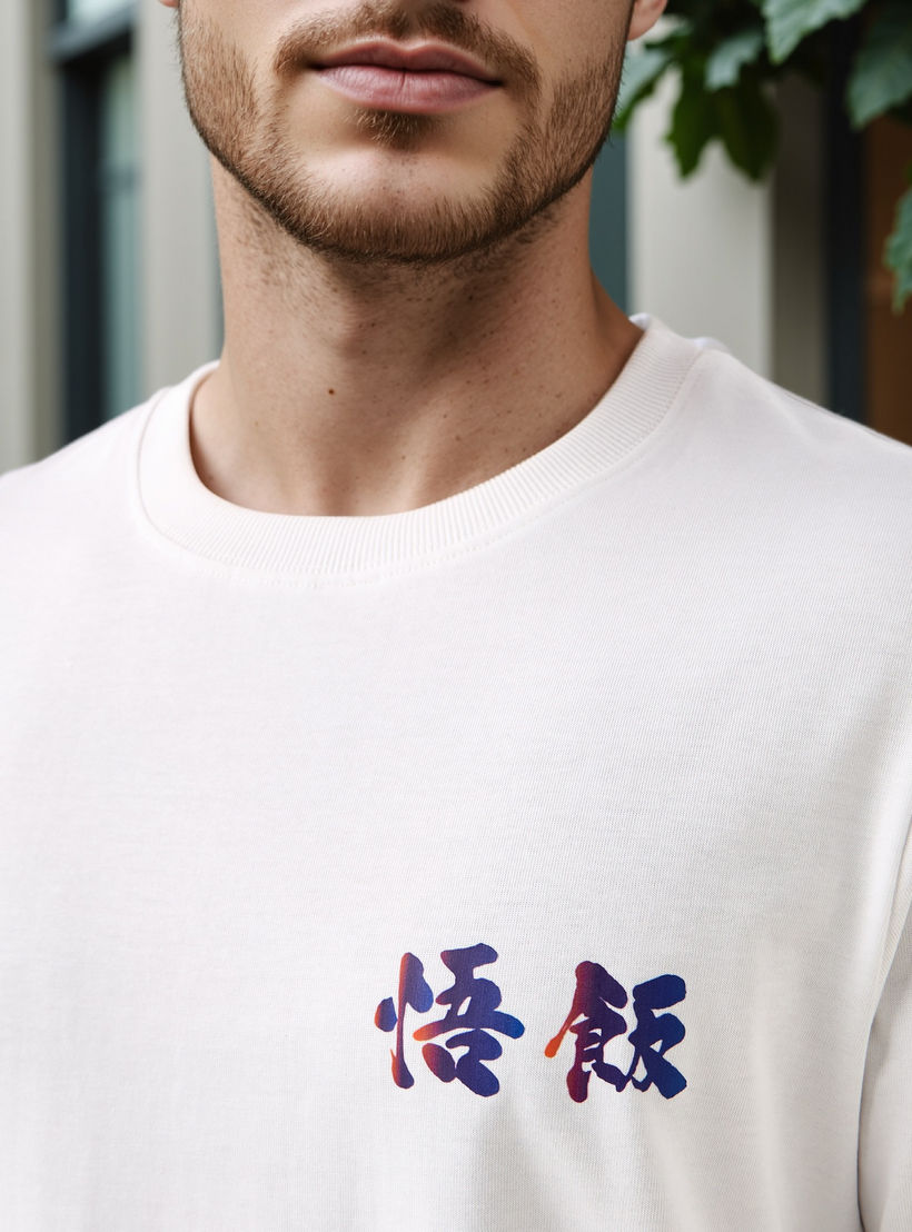 تيشيرت بياقة ضيقة وطبعات-men-clothing-tshirtsandpolos-tshirts-image-4
