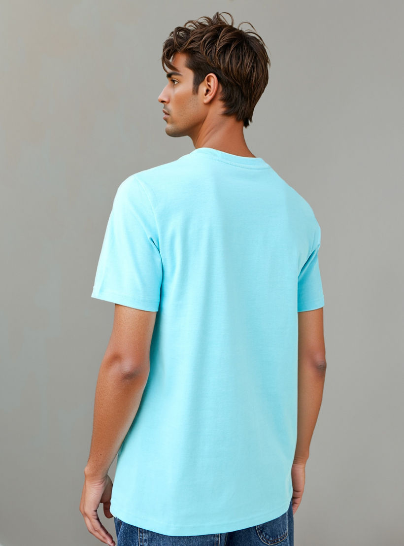 تيشيرت بياقة ضيقة وطبعات-men-clothing-tshirtsandpolos-tshirts-image-3