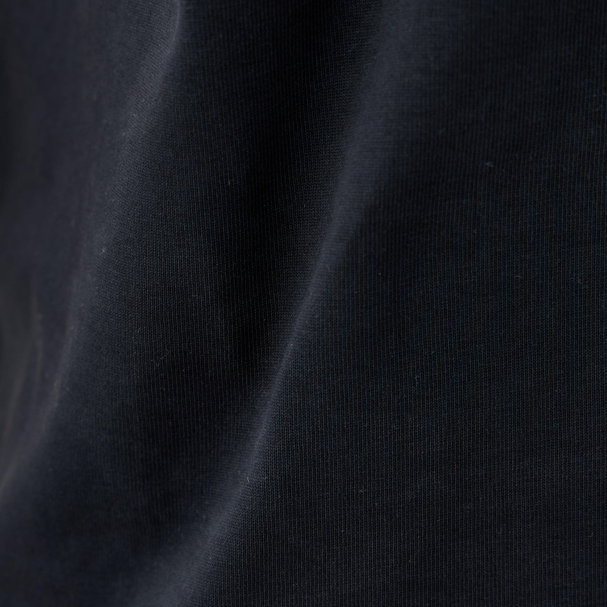 تيشيرت بياقة ضيقة وطبعات-men-clothing-tshirtsandpolos-tshirts-image-5