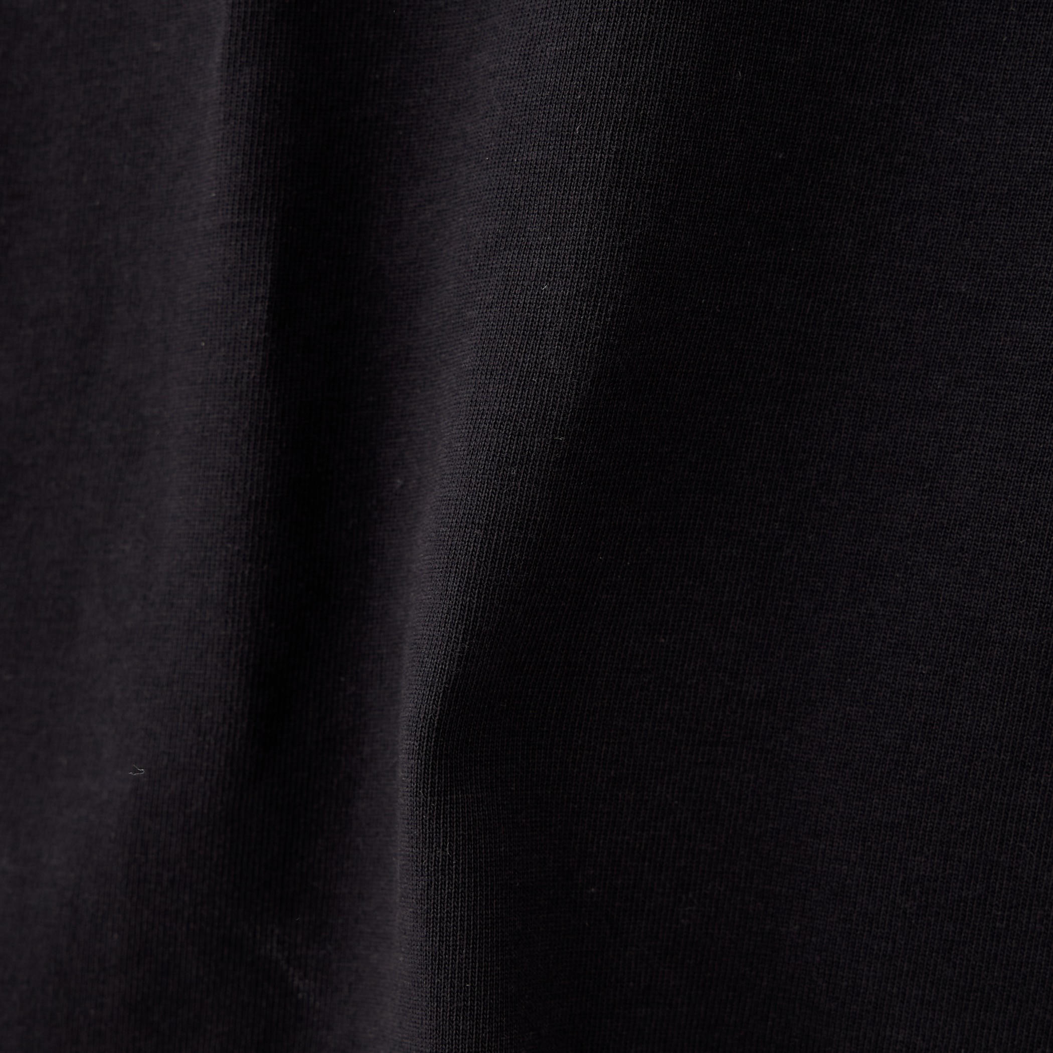 تيشيرت بياقة ضيقة وطبعات-men-clothing-tshirtsandpolos-tshirts-image-5