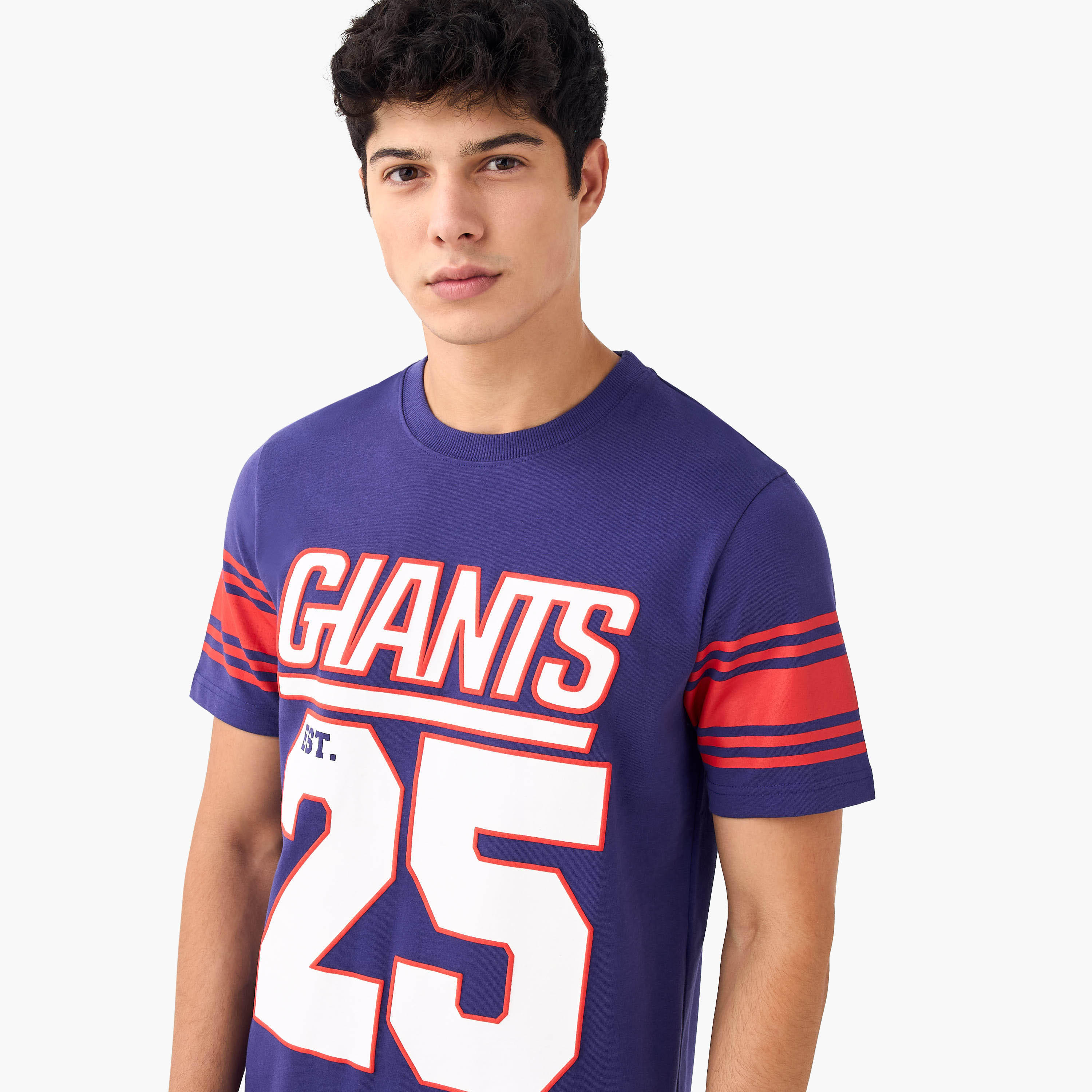تيشيرت بياقة ضيقة وطبعات-men-clothing-tshirtsandpolos-tshirts-image-1