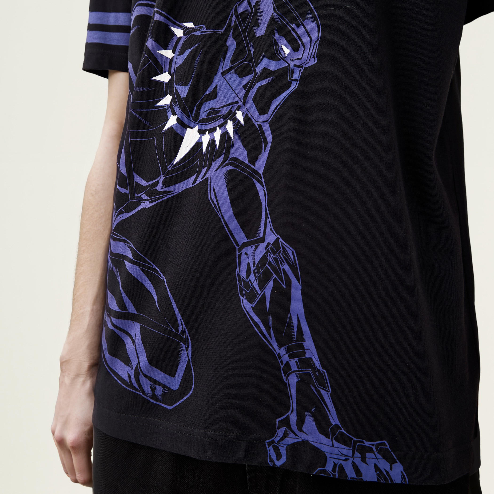 Black Panther Print T-shirt with Crew Neck and Short Sleeves-men-clothing-tshirtsandpolos-tshirts-image-4