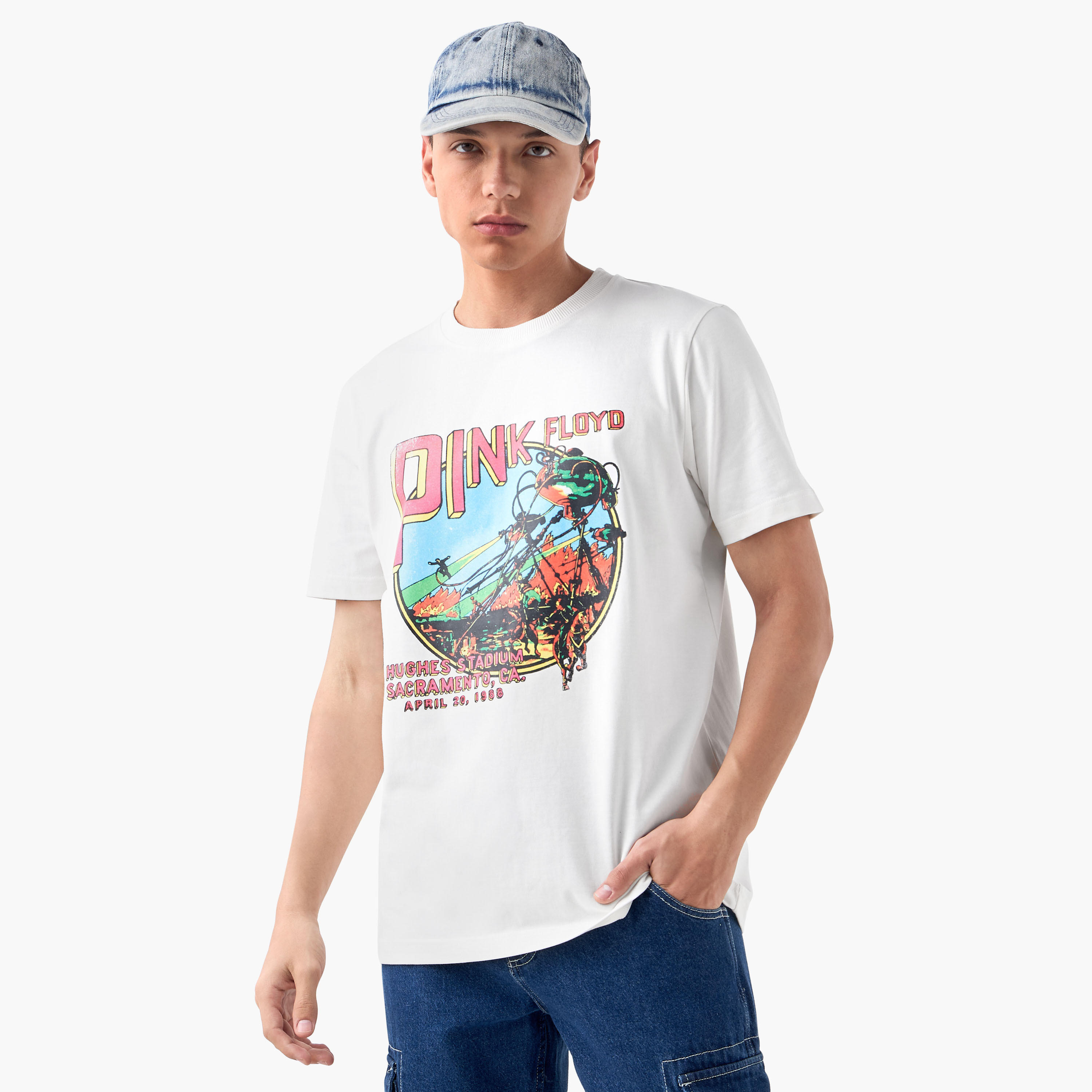 Pink Floyd Graphic Print T-shirt-men-clothing-tshirtsandpolos-tshirts-image-1