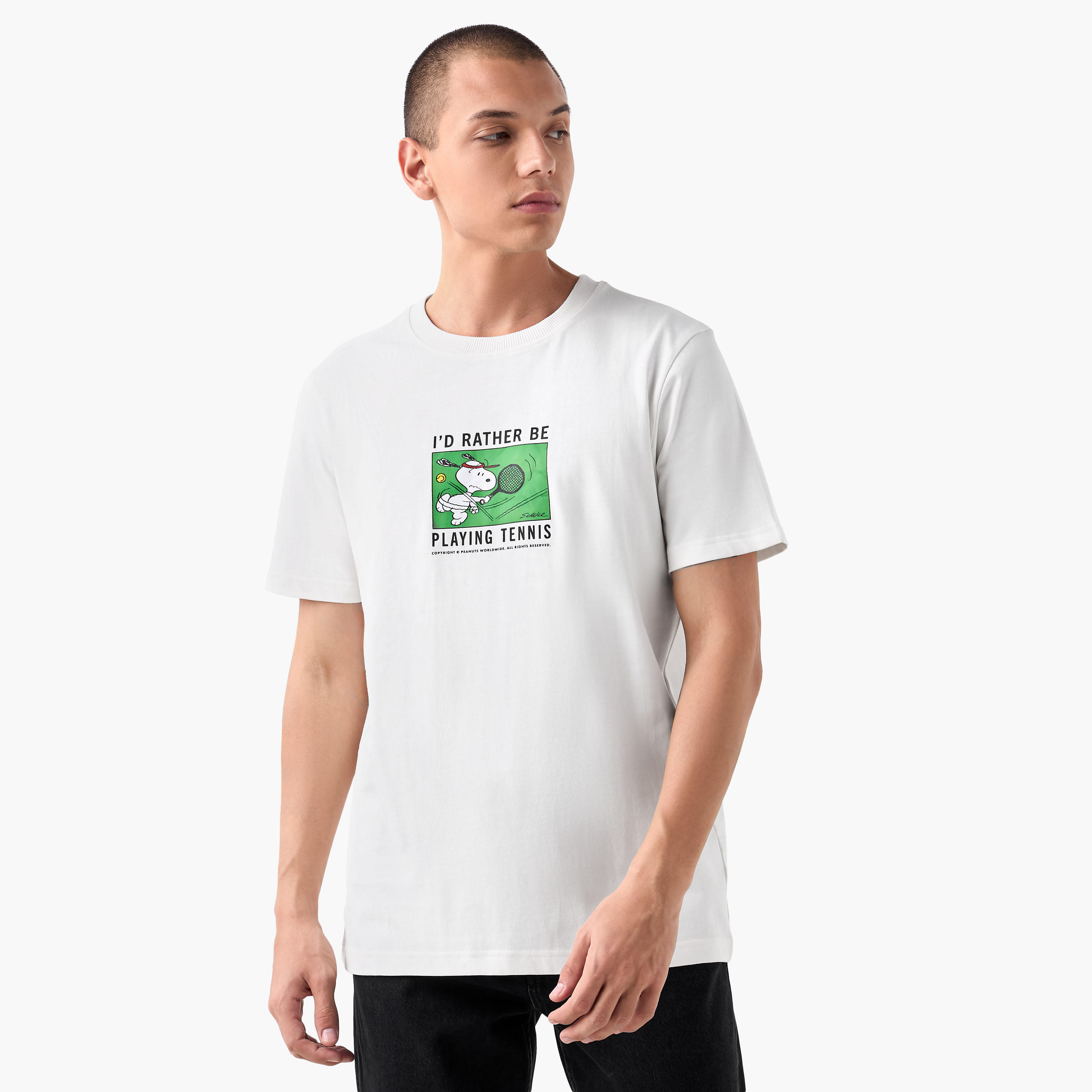 تيشيرت بياقة ضيقة وطبعات-men-clothing-tshirtsandpolos-tshirts-image-5