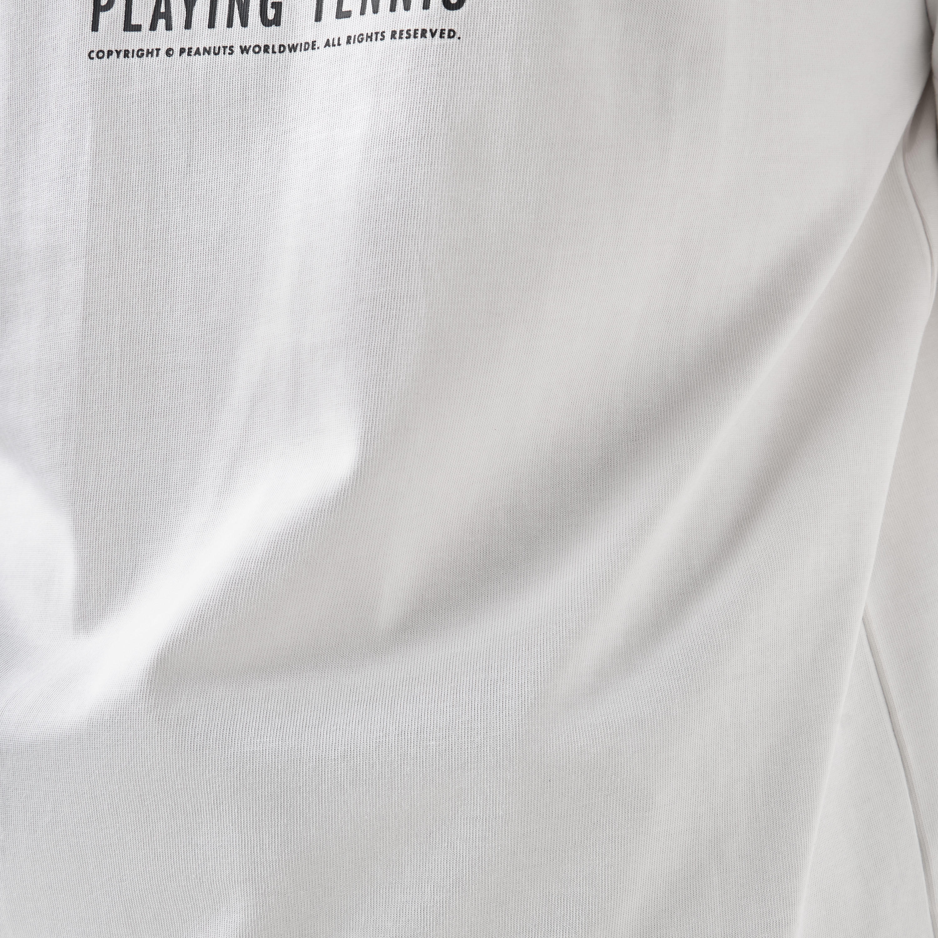 تيشيرت بياقة ضيقة وطبعات-men-clothing-tshirtsandpolos-tshirts-image-1