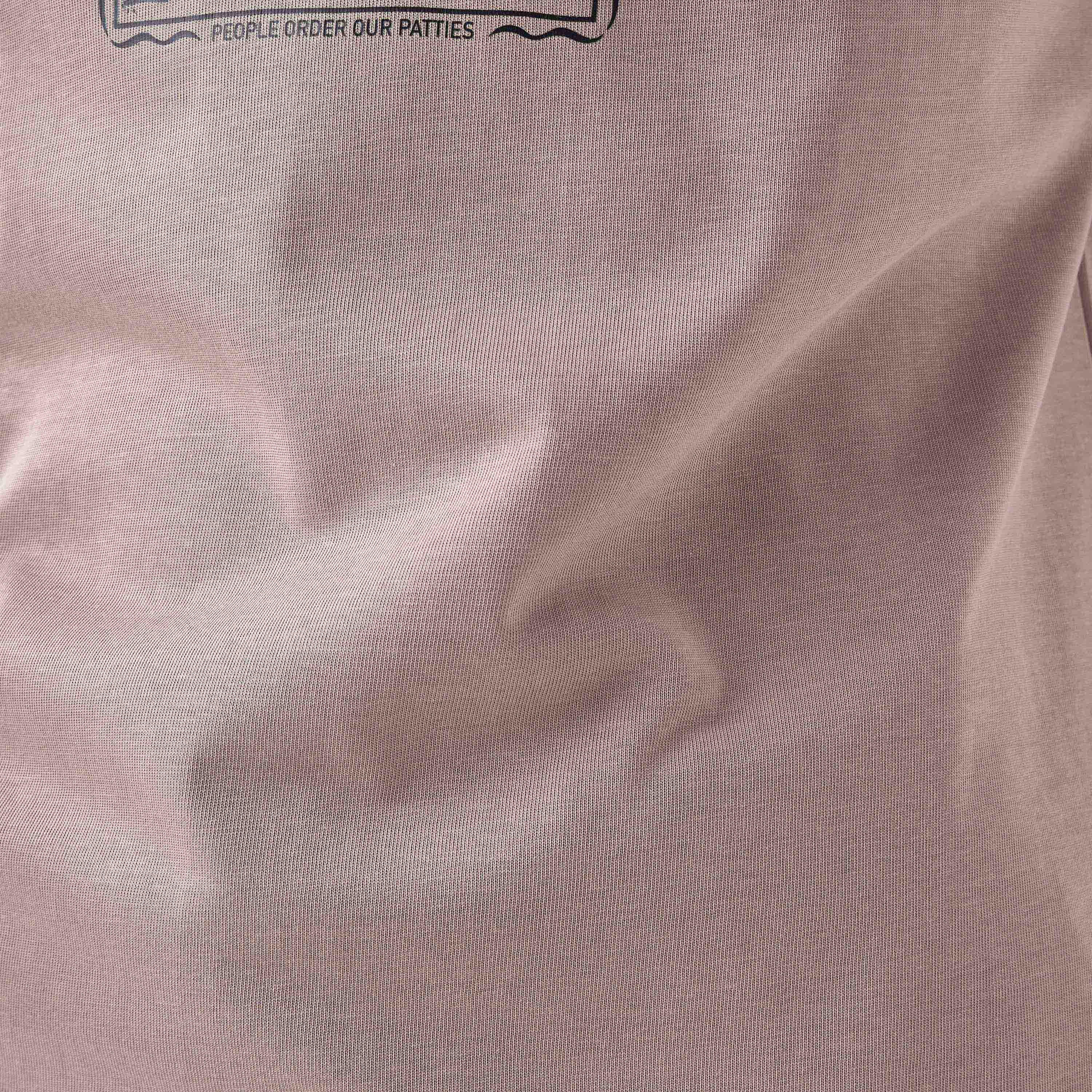 تيشيرت بياقة ضيقة وطبعات-men-clothing-tshirtsandpolos-tshirts-image-1