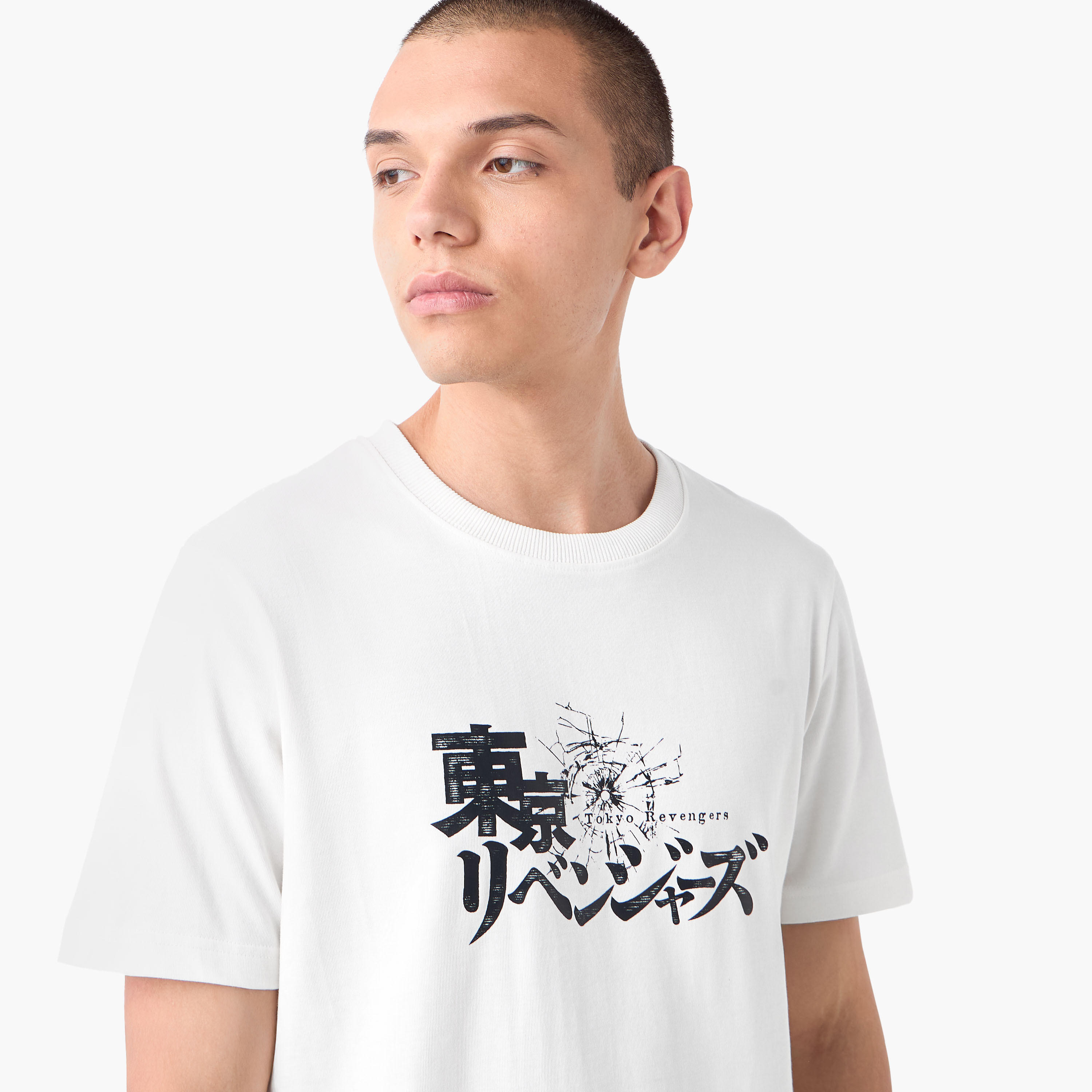 تيشيرت بياقة ضيقة وطبعات سوبر مان-men-clothing-tshirtsandpolos-tshirts-image-3