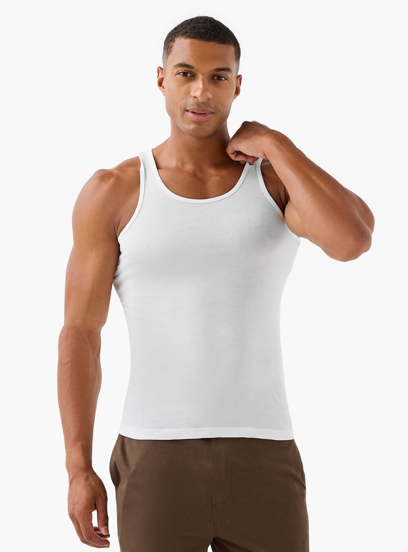 فيستات قطن للرجال - عبوة 3 قطع-men-clothing-innerwear-vests-image-2