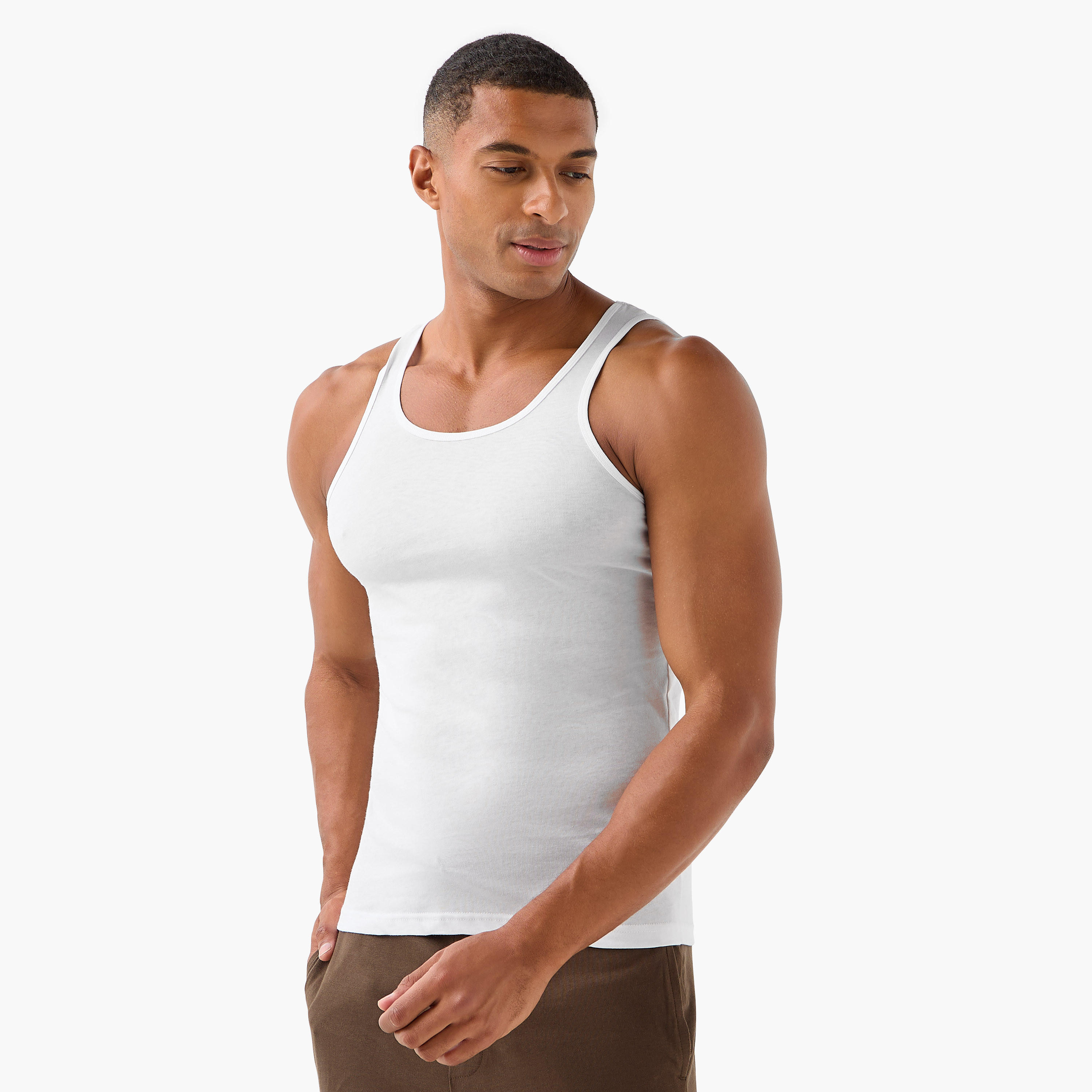 فيستات قطن للرجال - عبوة 3 قطع-men-clothing-innerwear-vests-image-3