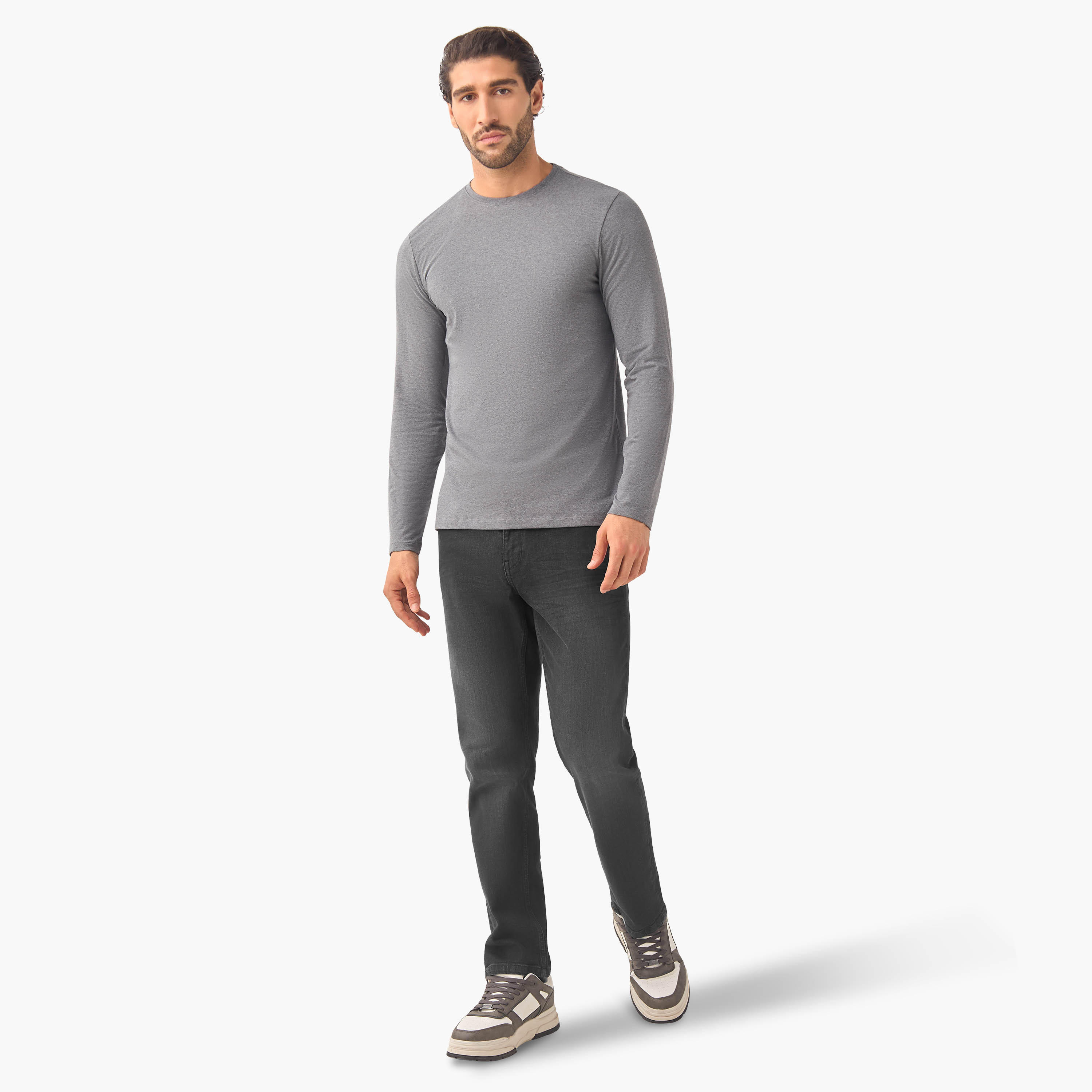 تيشيرت بقصة سليم وياقة ضيقة - طقم ن 3-men-clothing-tshirtsandpolos-tshirts-image-10