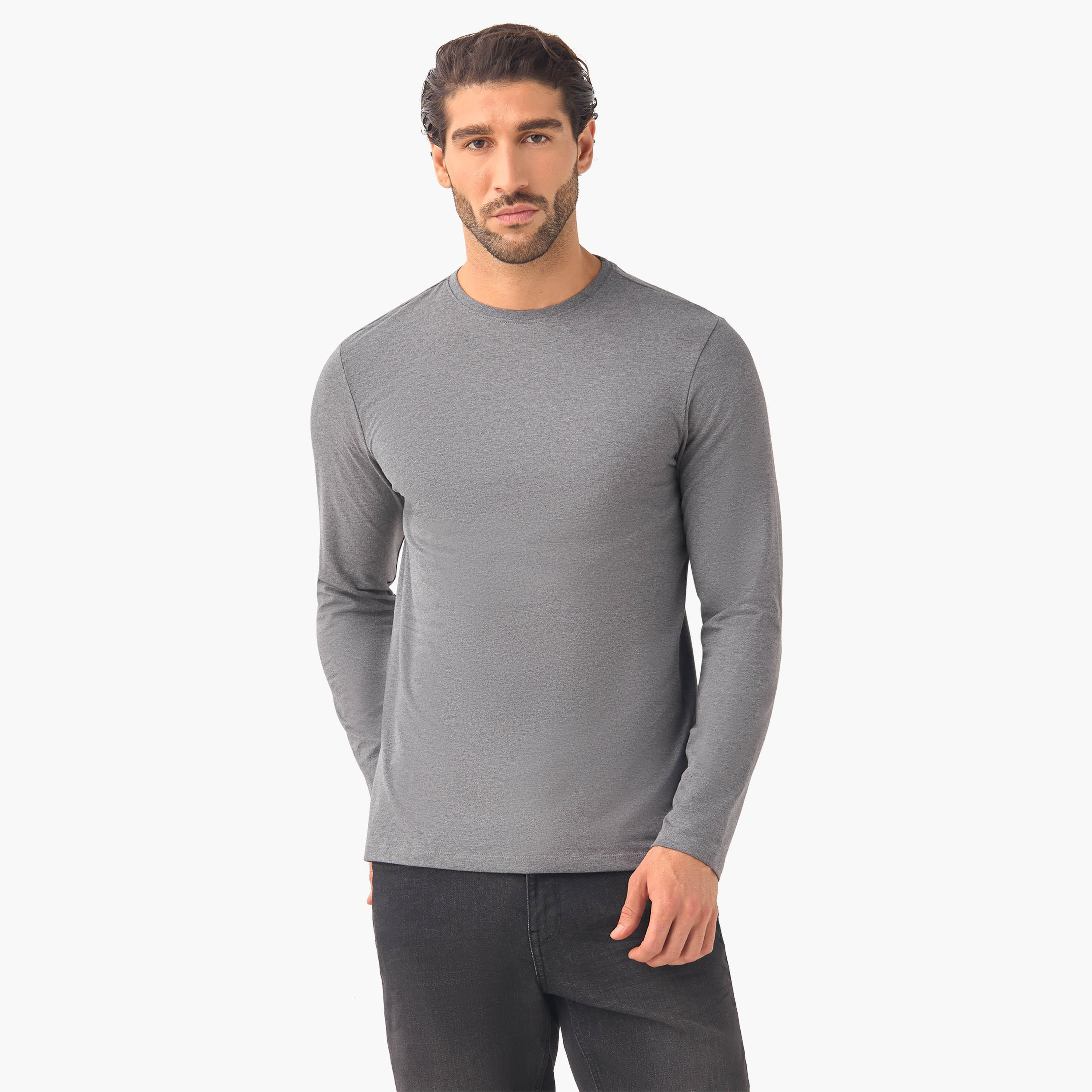 تيشيرت بقصة سليم وياقة ضيقة - طقم ن 3-men-clothing-tshirtsandpolos-tshirts-image-2