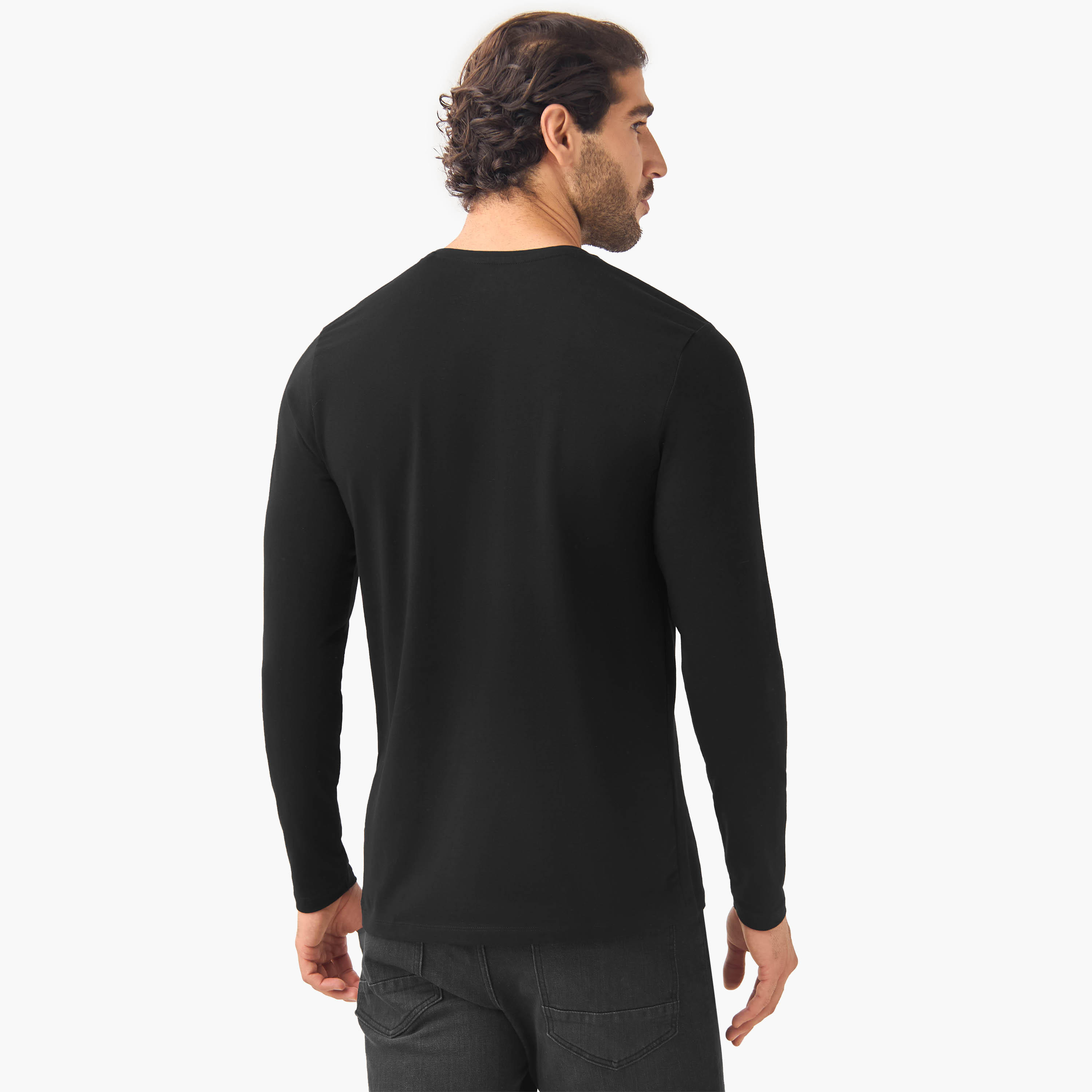 تيشيرت بقصة سليم وياقة ضيقة - طقم ن 3-men-clothing-tshirtsandpolos-tshirts-image-7
