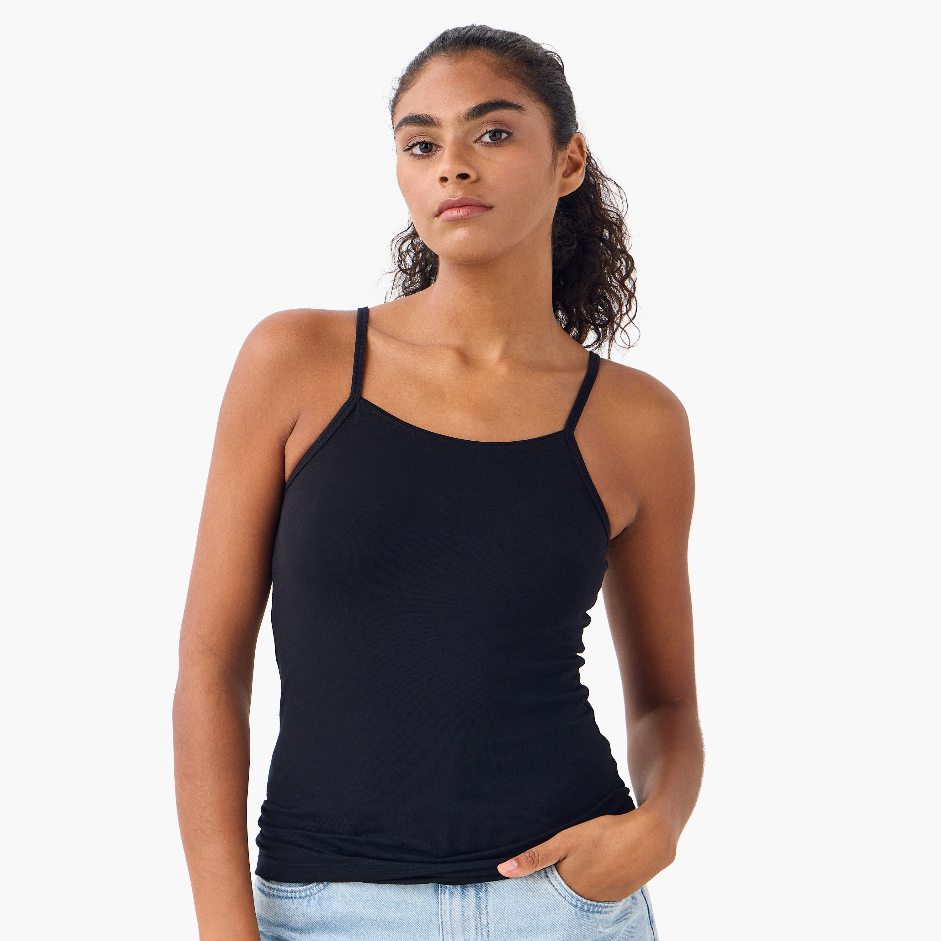 بلوزة كامي بياقة عميقة وحمّالات رفيعة من سبلاش بيزيكس - طقم من 3 قطع-women-clothing-lingerie-camisoles-image-4