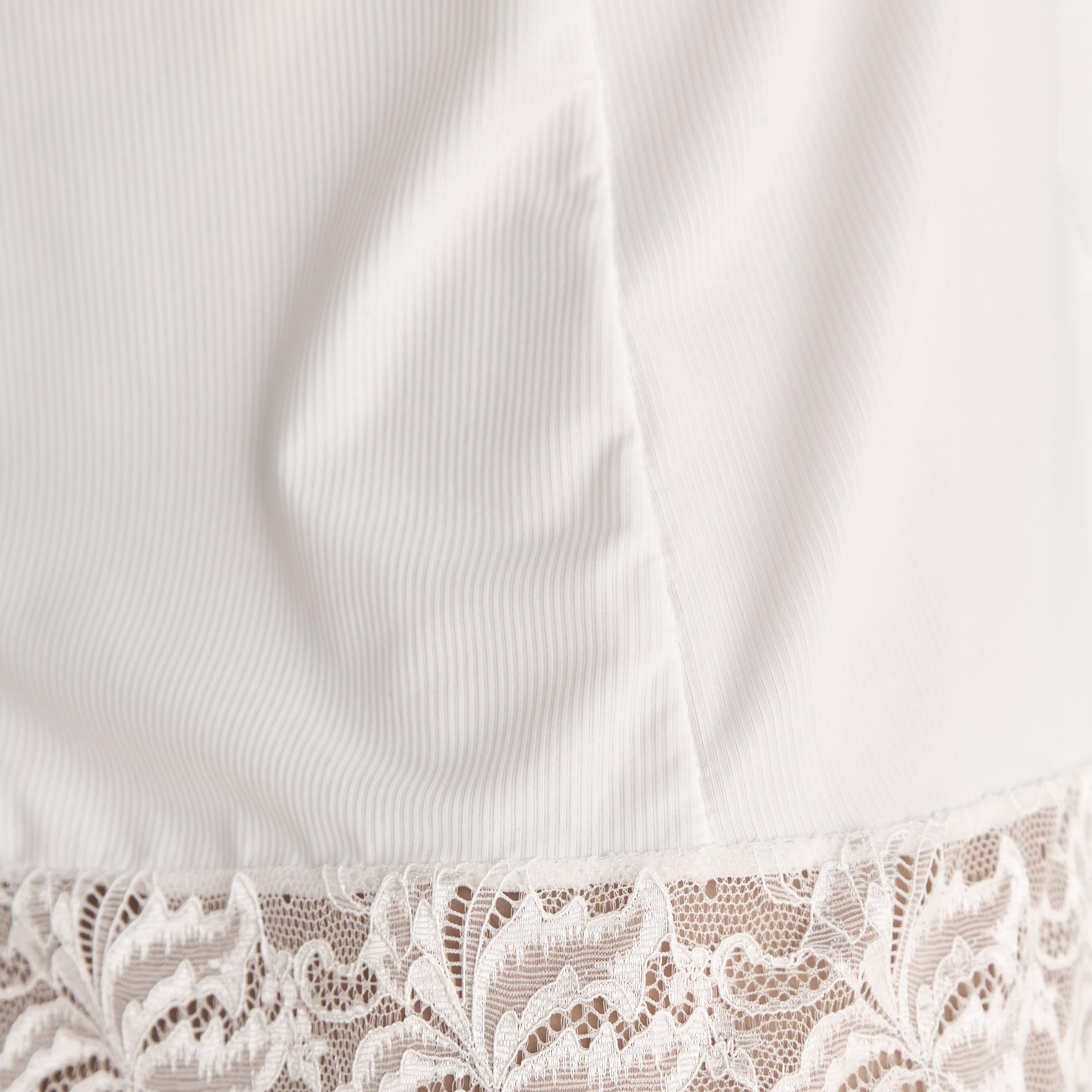 طقم بيبي دول بتفاصيل دانتيل-women-clothing-nightwear-robes-image-2