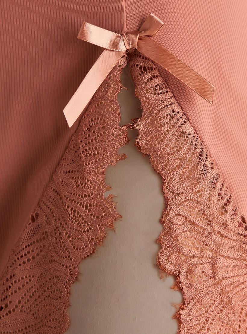 طقم بيبي دول دانتيل بارز الملمس مع سروال ثونج-women-clothing-nightwear-robes-image-5