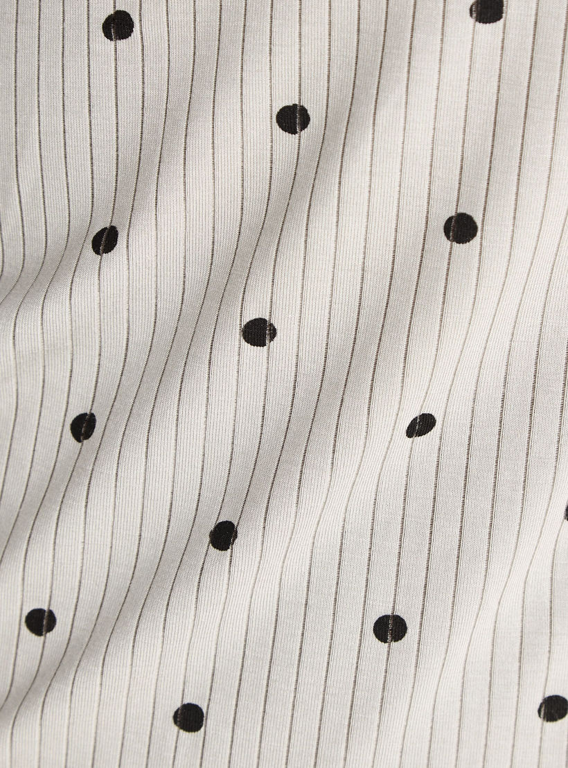 فستان نوم بطبعات منقطة وحافة دانتيل-women-clothing-nightwear-robes-image-4