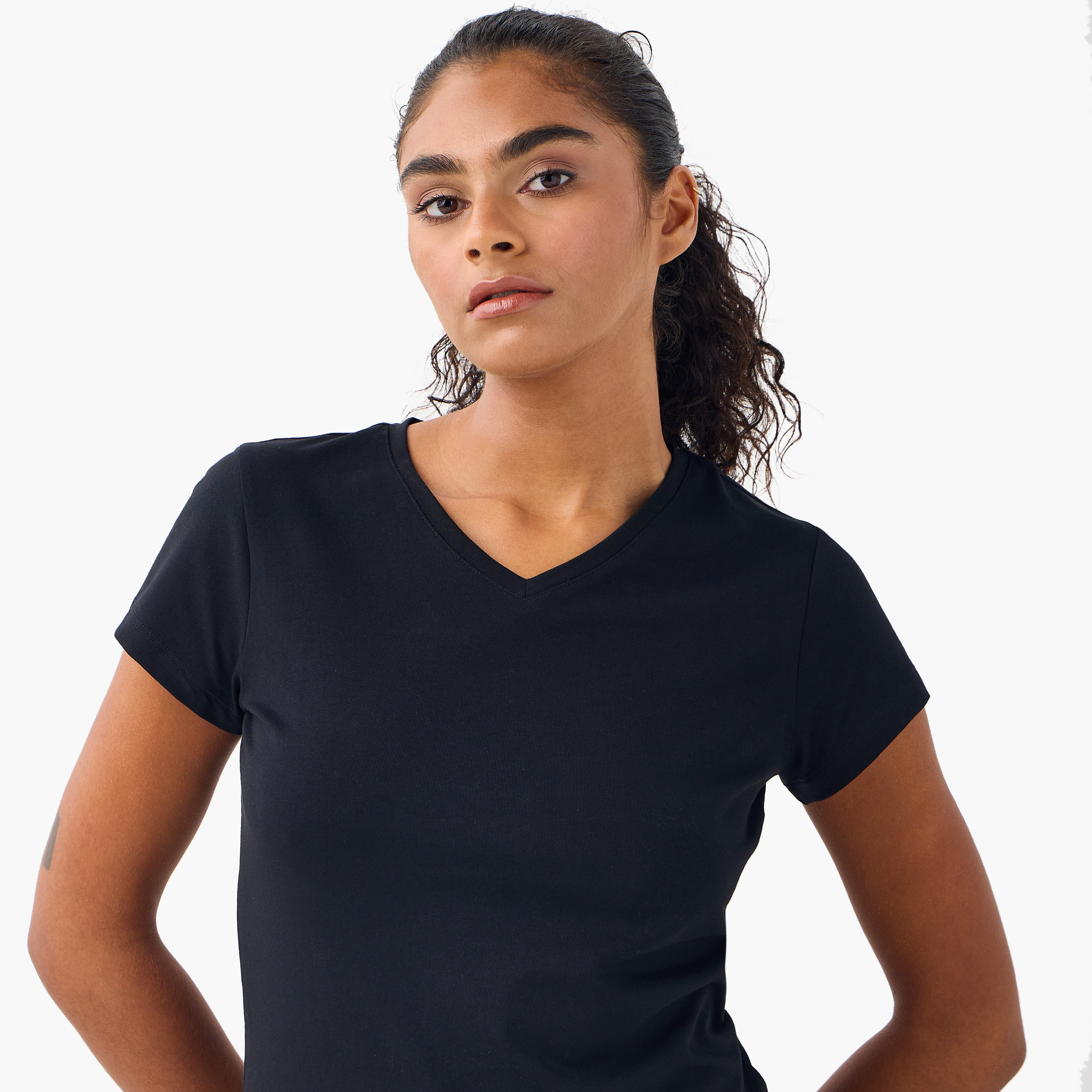 تيشيرت بياقة V وأكمام قصيرة - طقم من 2-women-clothing-tshirts-image-5