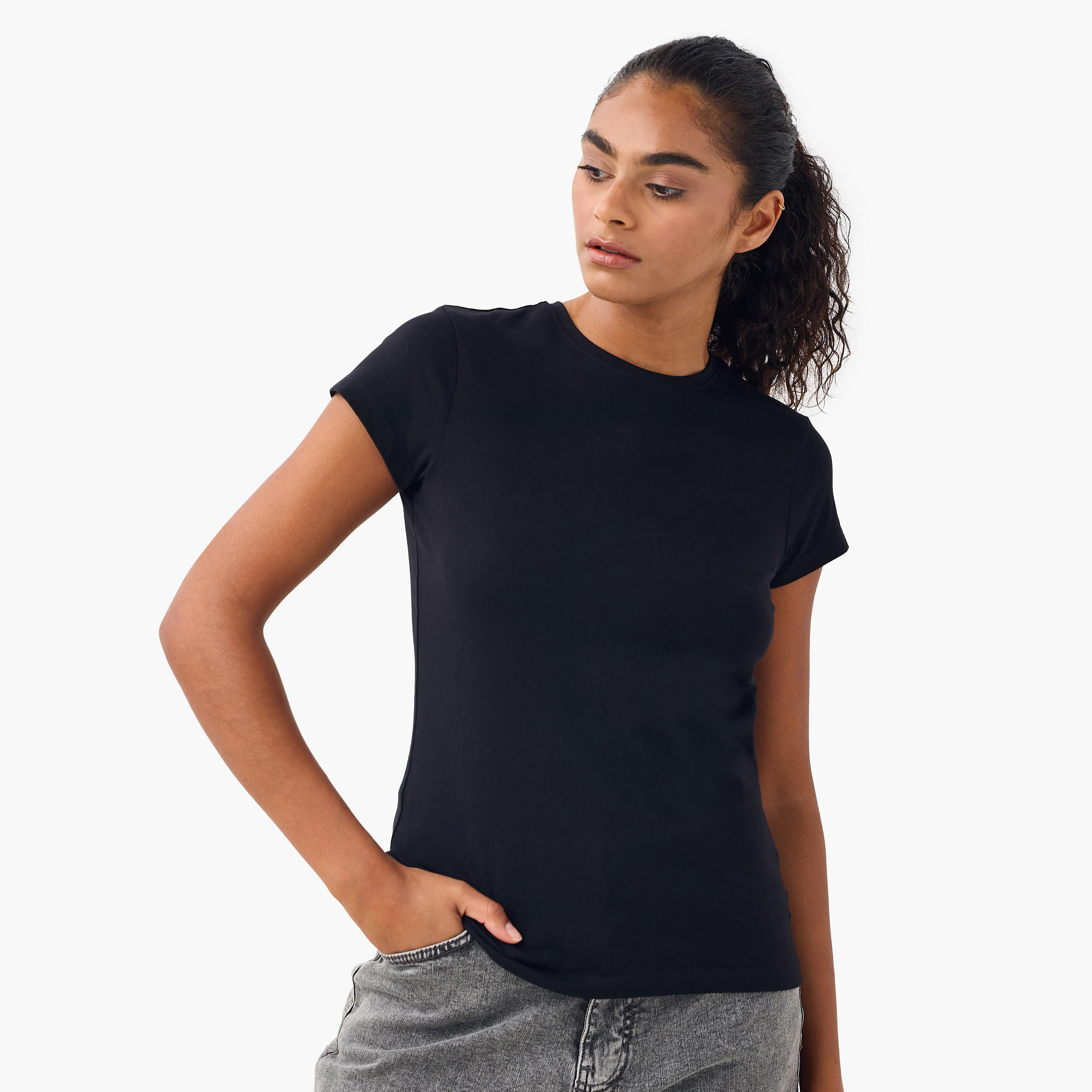 تيشيرت بياقة ضيقة - طقم من قطعتين-women-clothing-tshirts-image-5