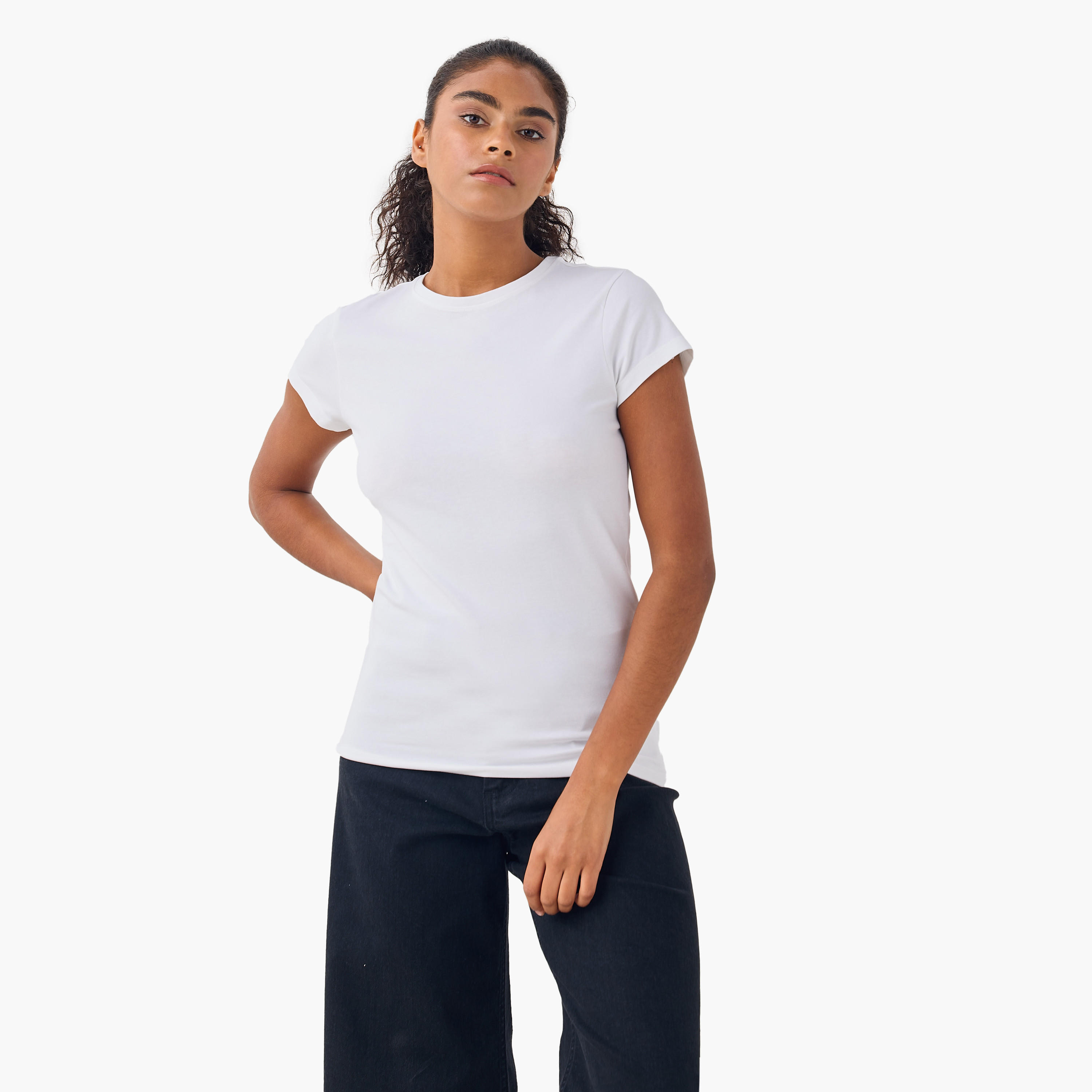 تيشيرت بياقة ضيقة وأكمام كاب - طقم من 2-women-clothing-tshirts-image-2