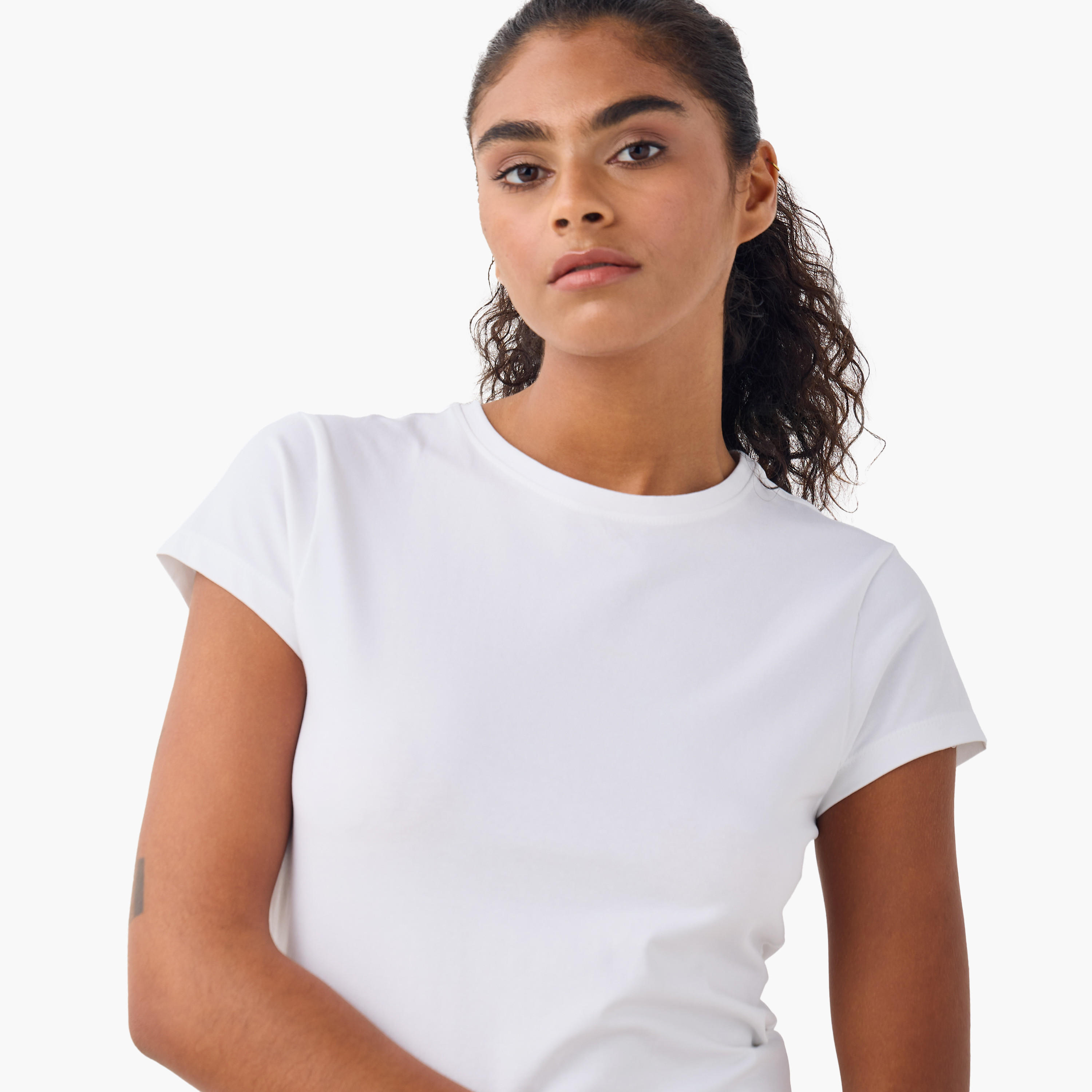 تيشيرت بياقة ضيقة وأكمام كاب - طقم من 2-women-clothing-tshirts-image-7