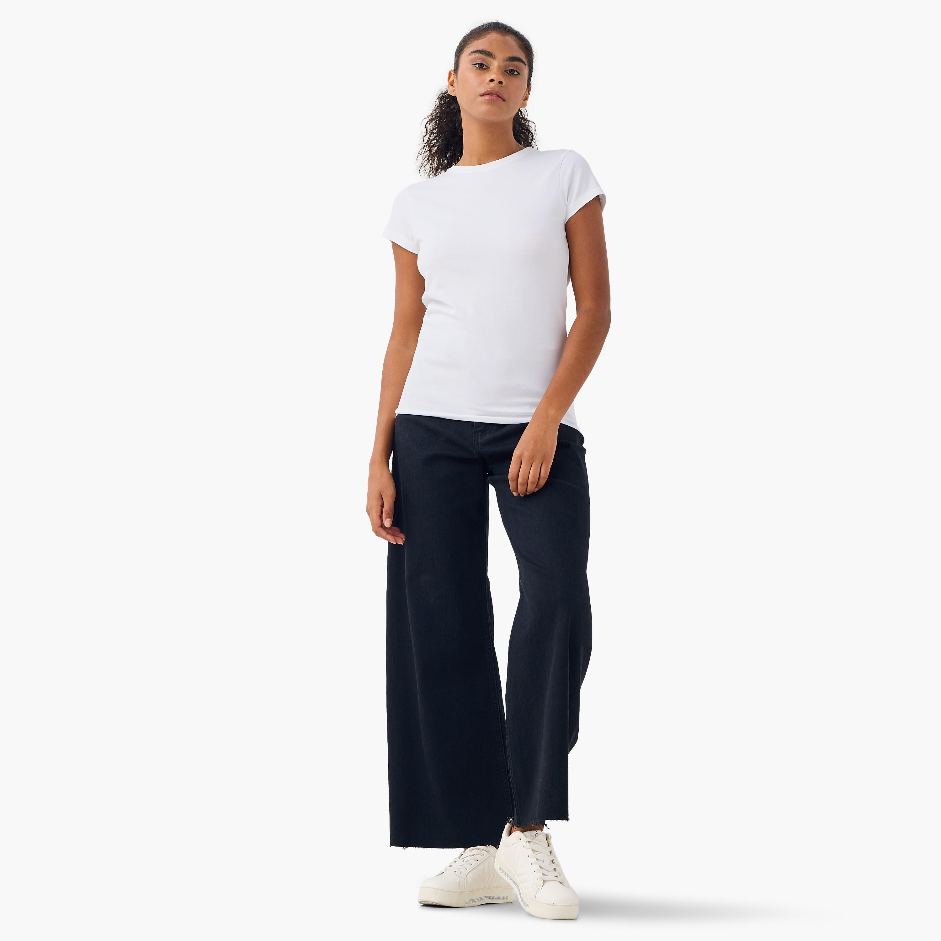 تيشيرت بياقة ضيقة وأكمام كاب - طقم من 2-women-clothing-tshirts-image-9
