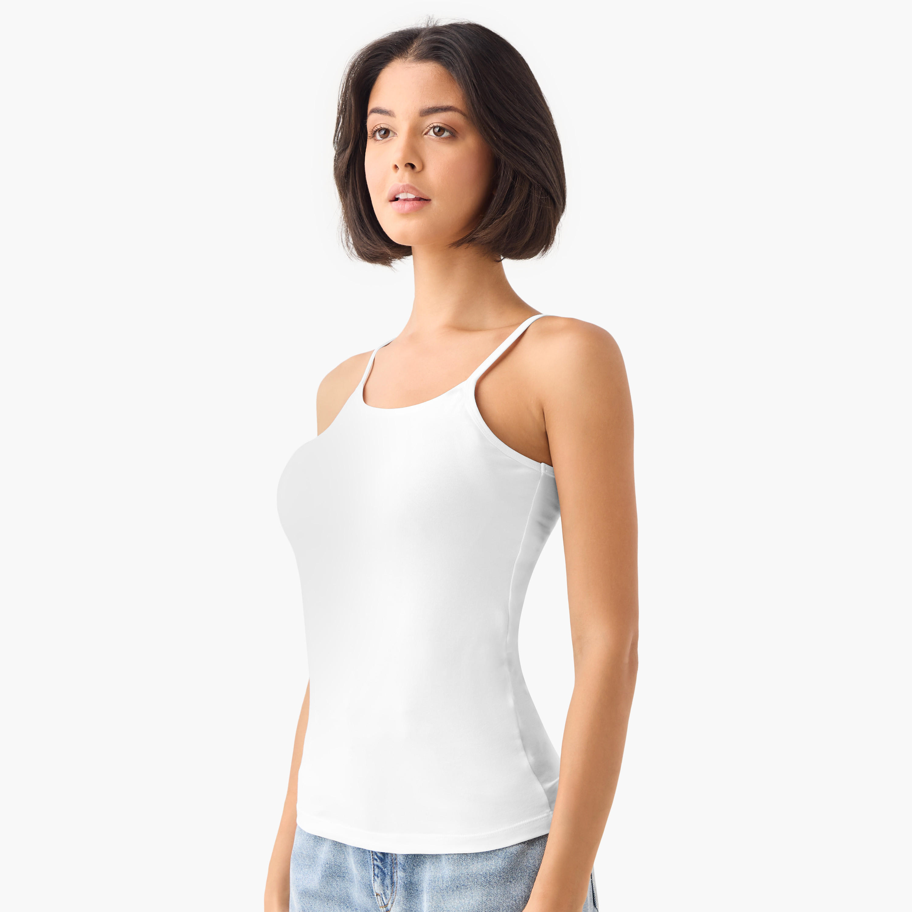بلوزة كامي بياقة عميقة وحمّالات رفيعة من سبلاش بيزيكس - طقم من 3 قطع-women-clothing-tshirts-image-2